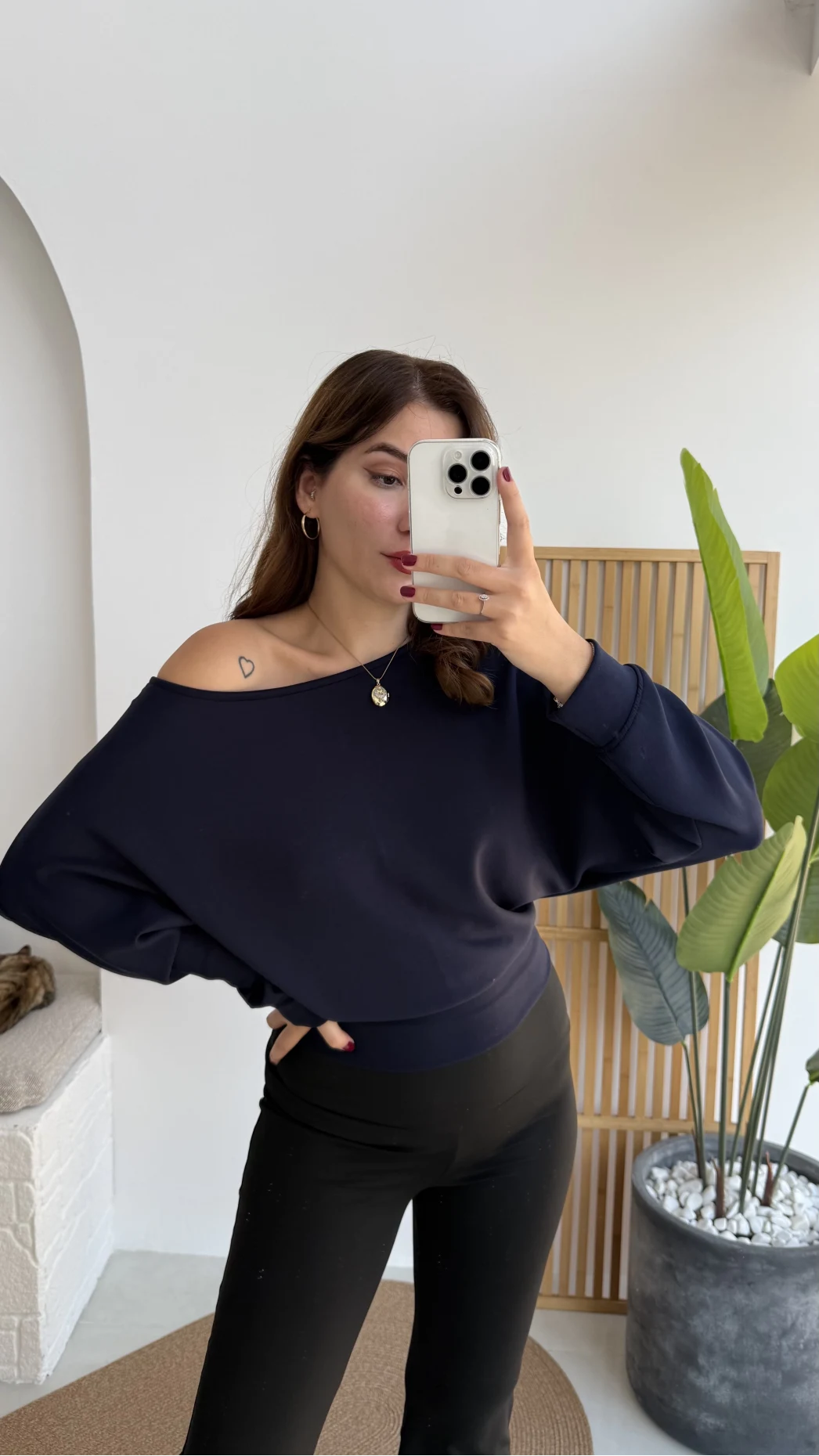 Moira Kayık Yaka Yarasa Kol Bluz - Lacivert