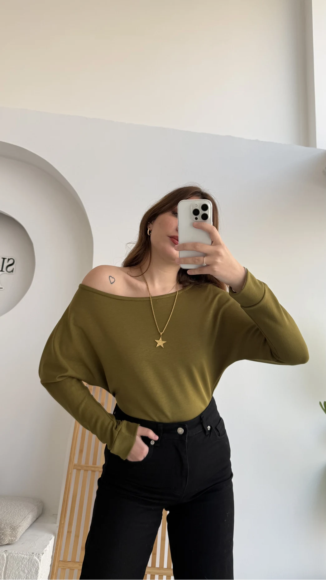 Moira Kayık Yaka Yarasa Kol Bluz - Yağ Yeşili