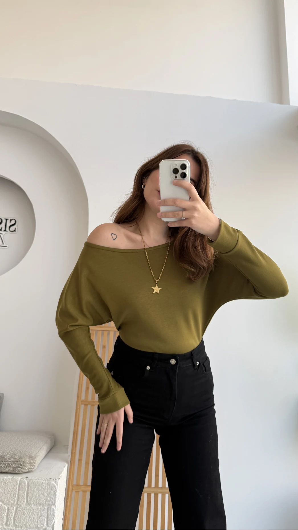 Moira Kayık Yaka Yarasa Kol Bluz - Yağ Yeşili