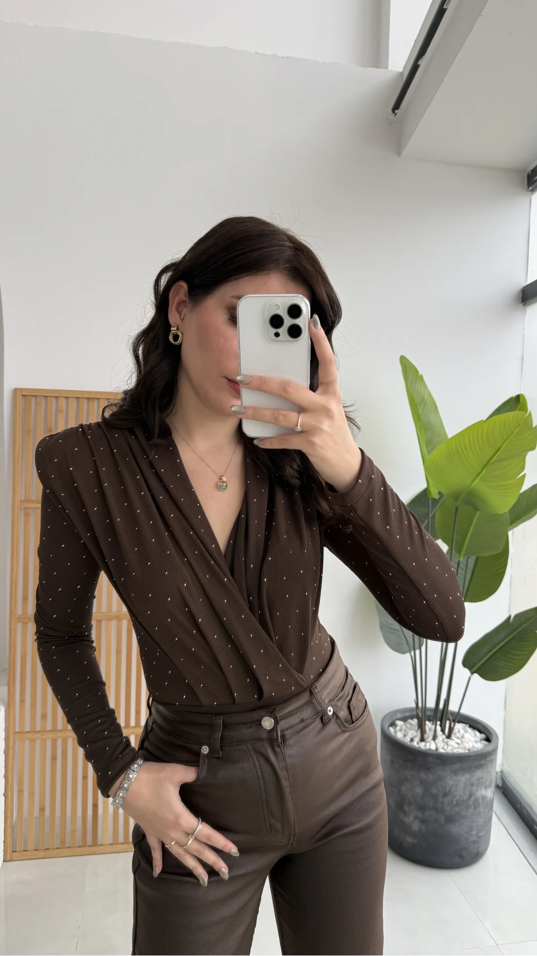 Monica Vatkalı Taşlı Bodysuit Kahverengi