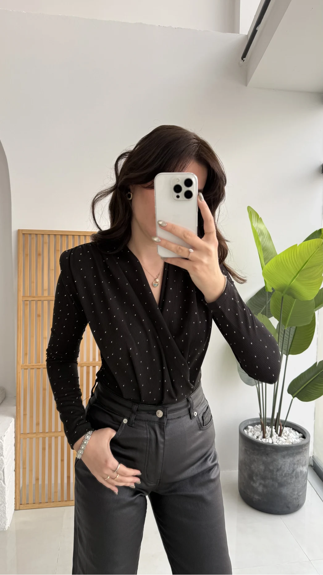 Monica Vatkalı Taşlı Bodysuit Siyah