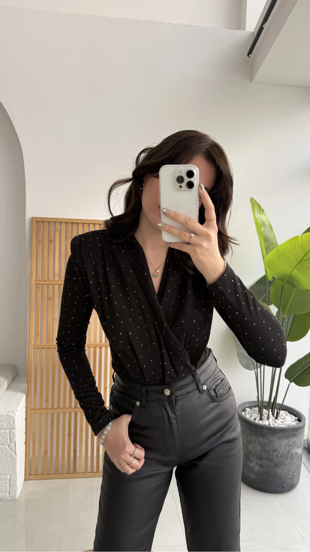 Monica Vatkalı Taşlı Bodysuit Siyah