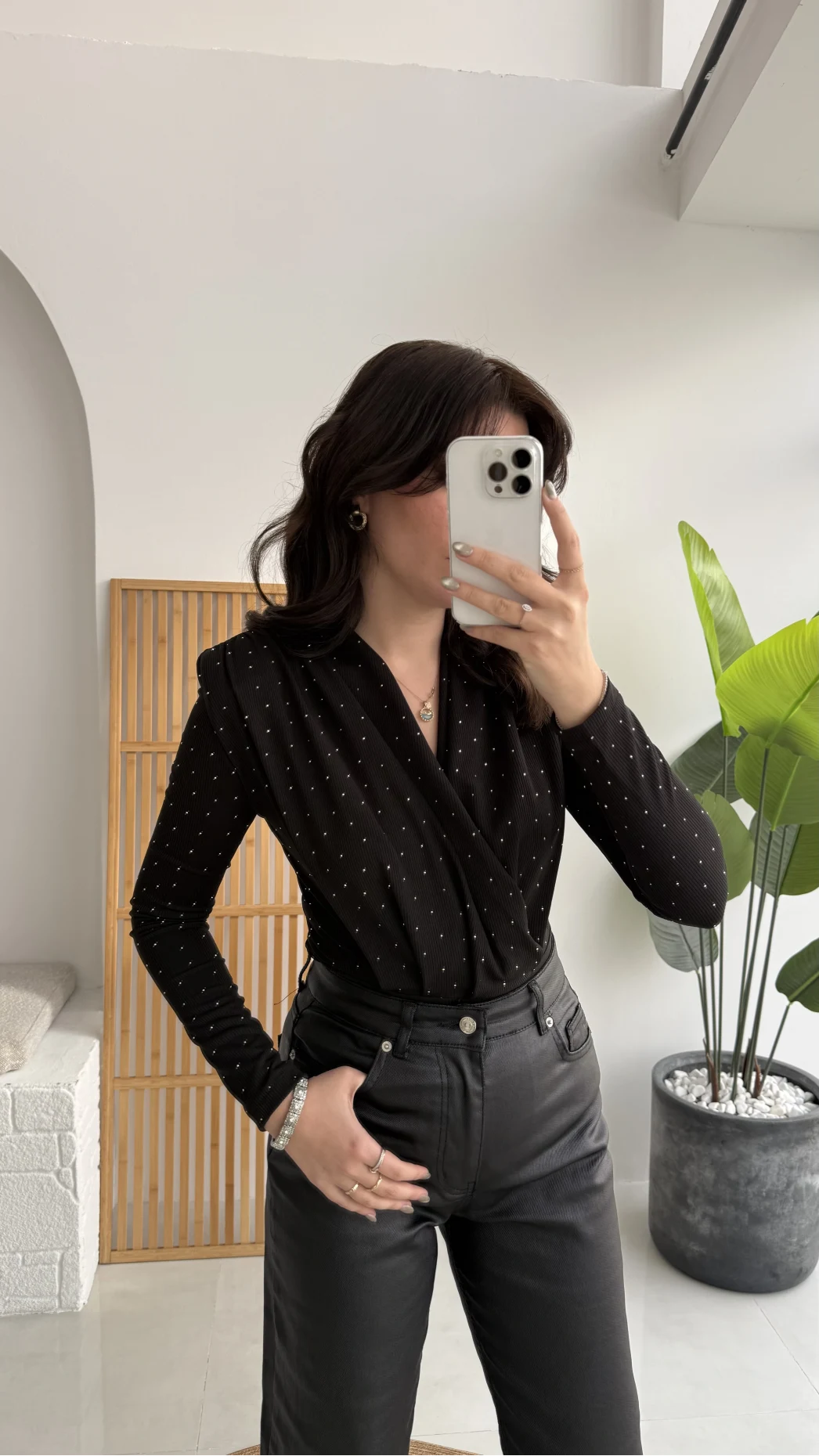 Monica Vatkalı Taşlı Bodysuit Siyah