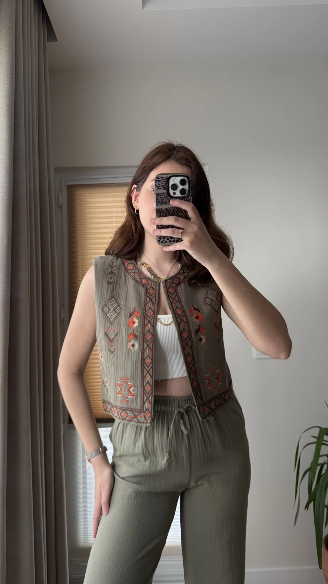 Nakışlı Haki Yelek