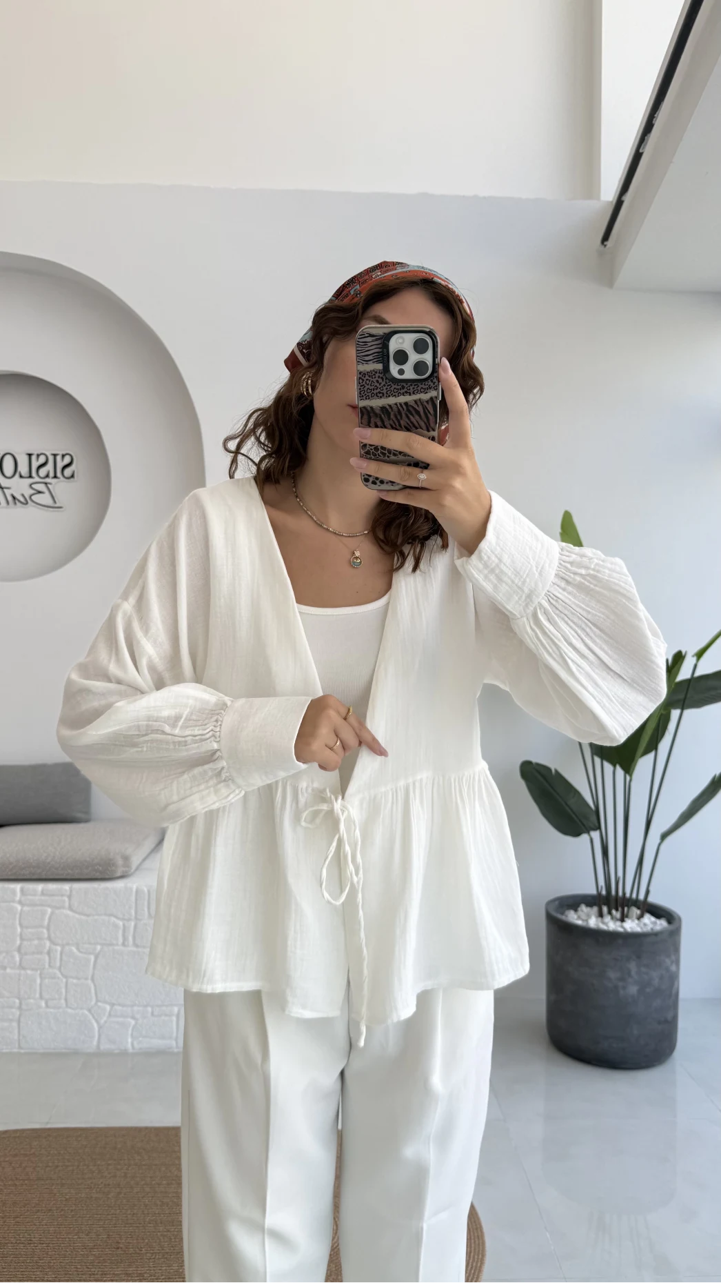 1032 - Nima Bağlama Detay Bluz - Kırık Beyaz