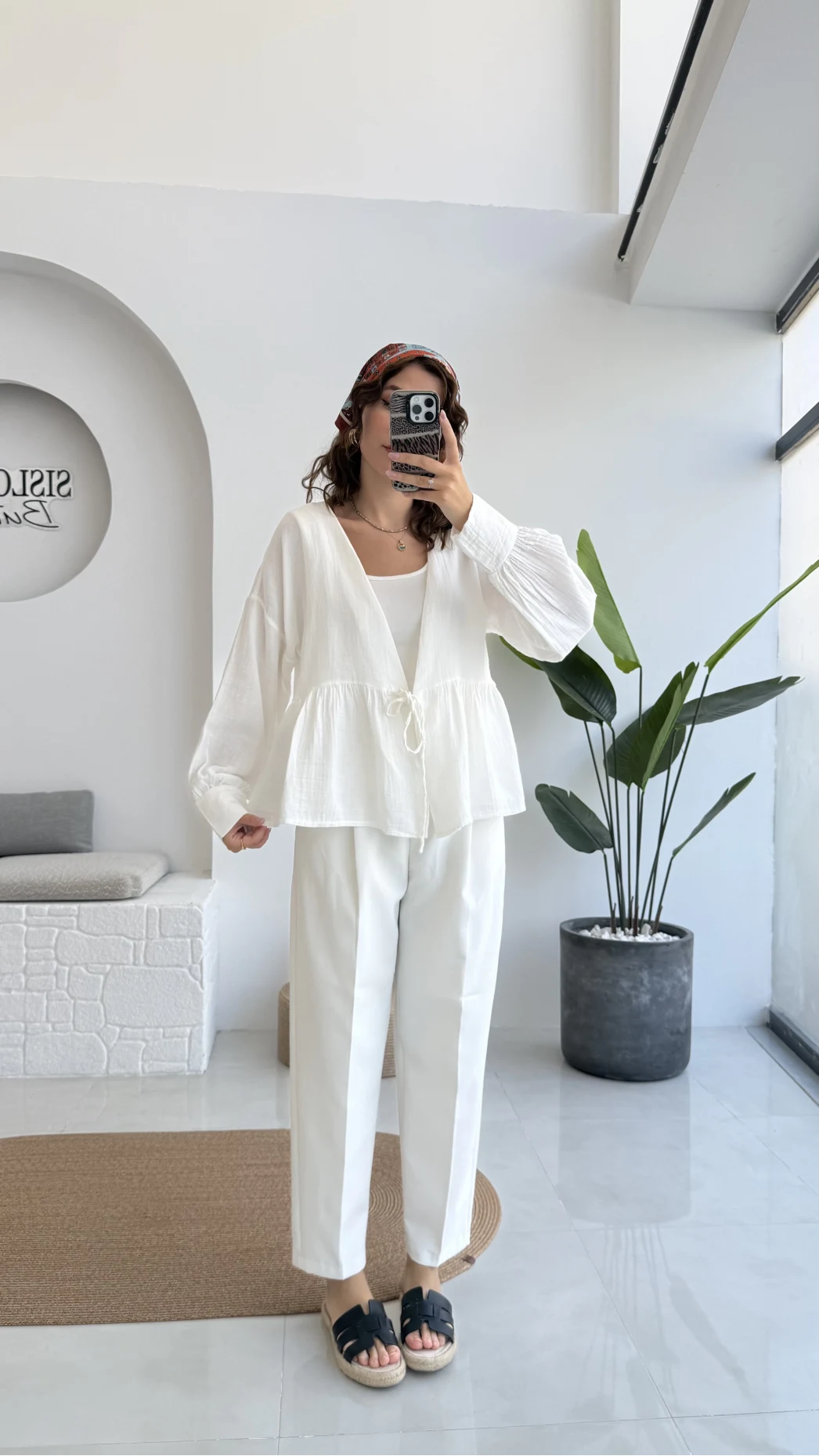 1032 - Nima Bağlama Detay Bluz - Kırık Beyaz