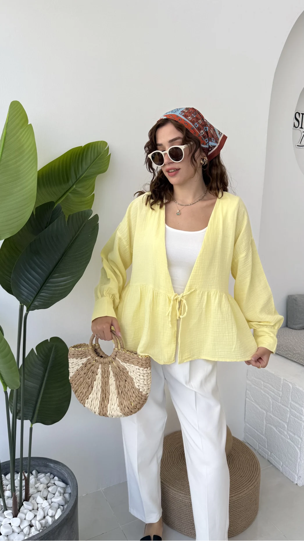 1032 - Nima Bağlama Detay Bluz - Sarı