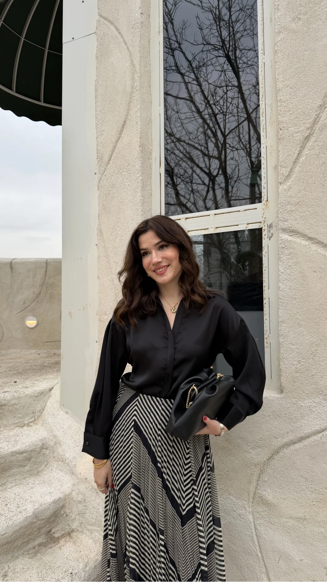 Odın Bağcıklı V Yaka Saten Gömlek - Siyah - Kod: 5022