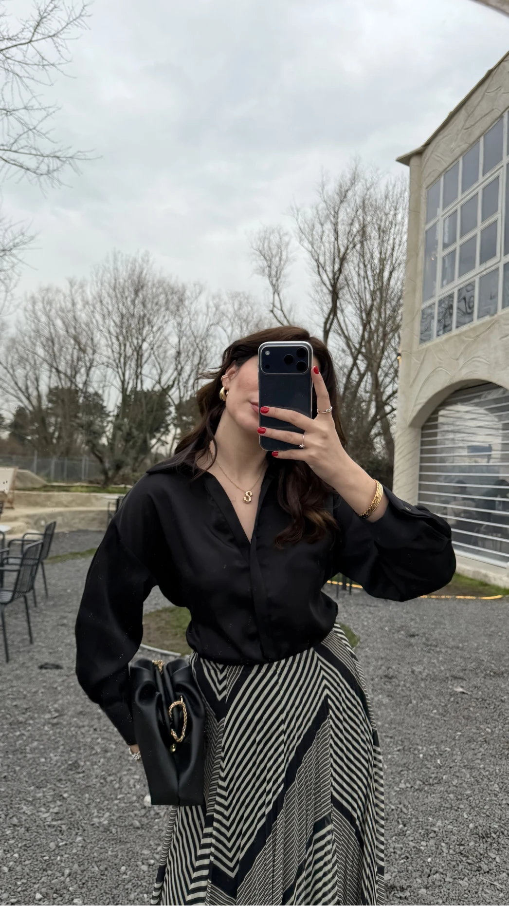 Odın Bağcıklı V Yaka Saten Gömlek - Siyah - Kod: 5022