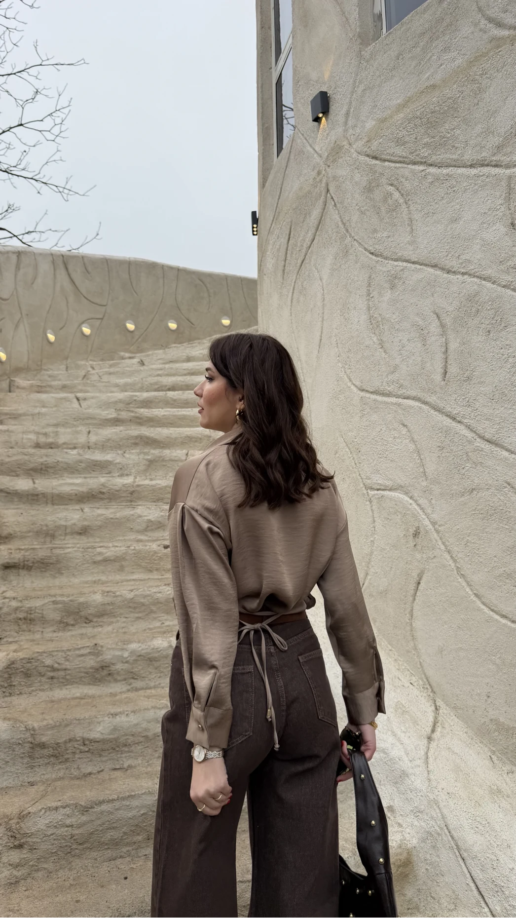 Odın Bağcıklı V Yaka Saten Gömlek - Vizon - Kod: 5022