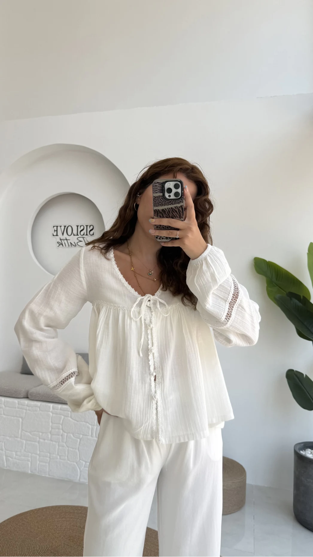 Peri İnci Detay Beyaz Bluz