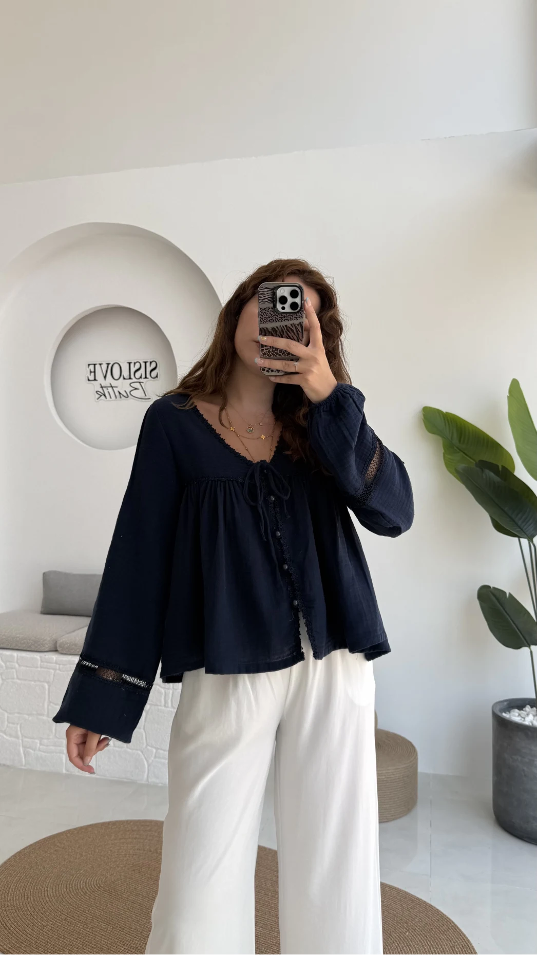 Peri İnci Detay Lacivert Bluz