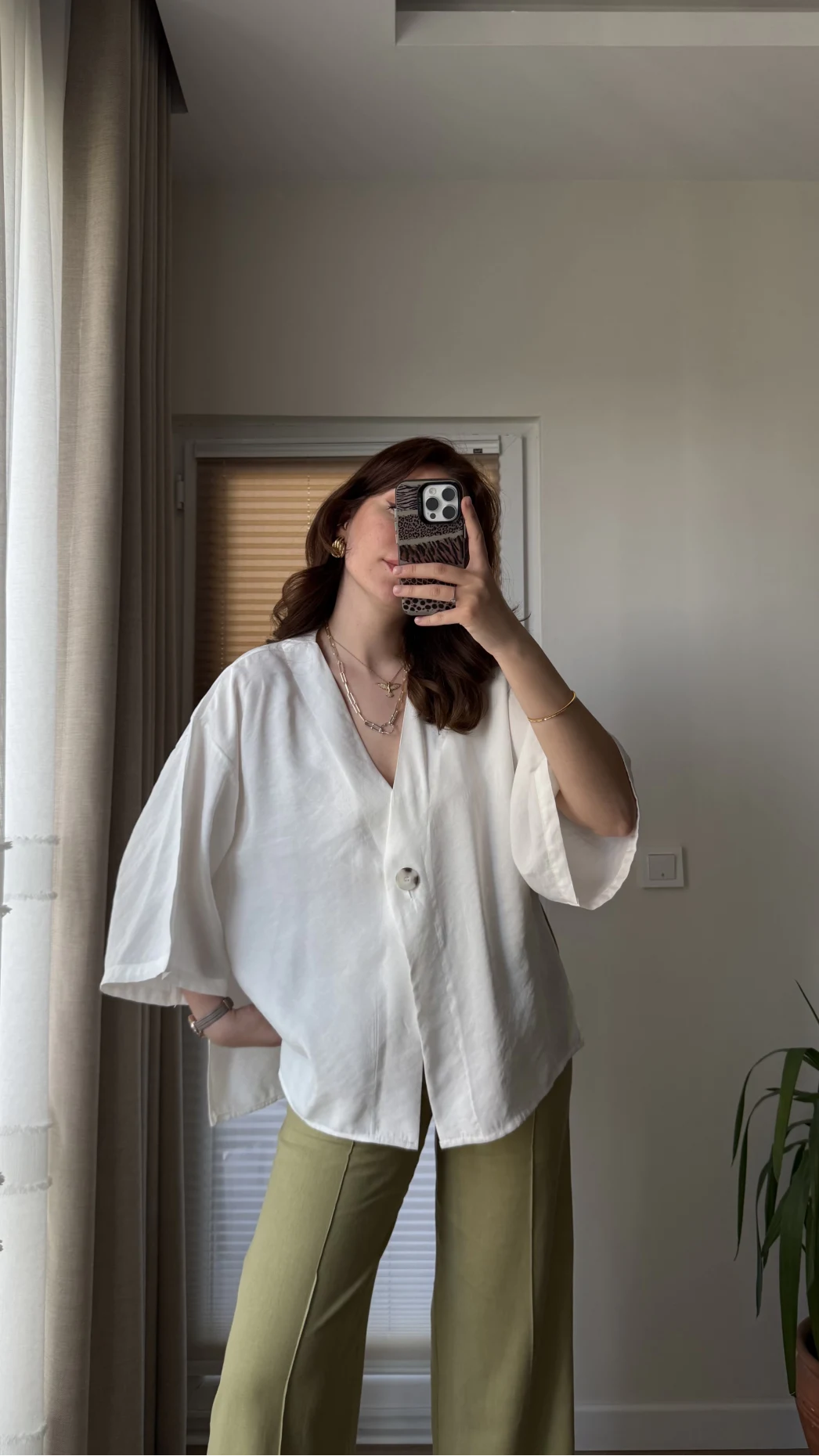 Önü Düğmeli Gömlek - Beyaz