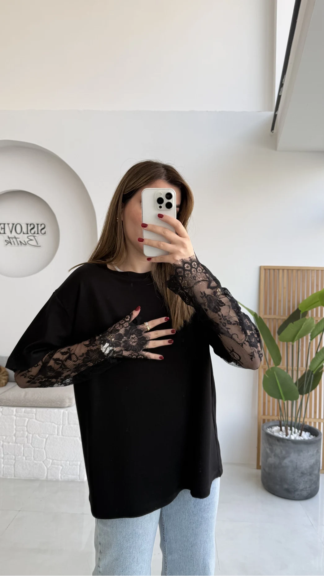 Oversize Bilek Detay Dantel Kol T-shirt - Siyah