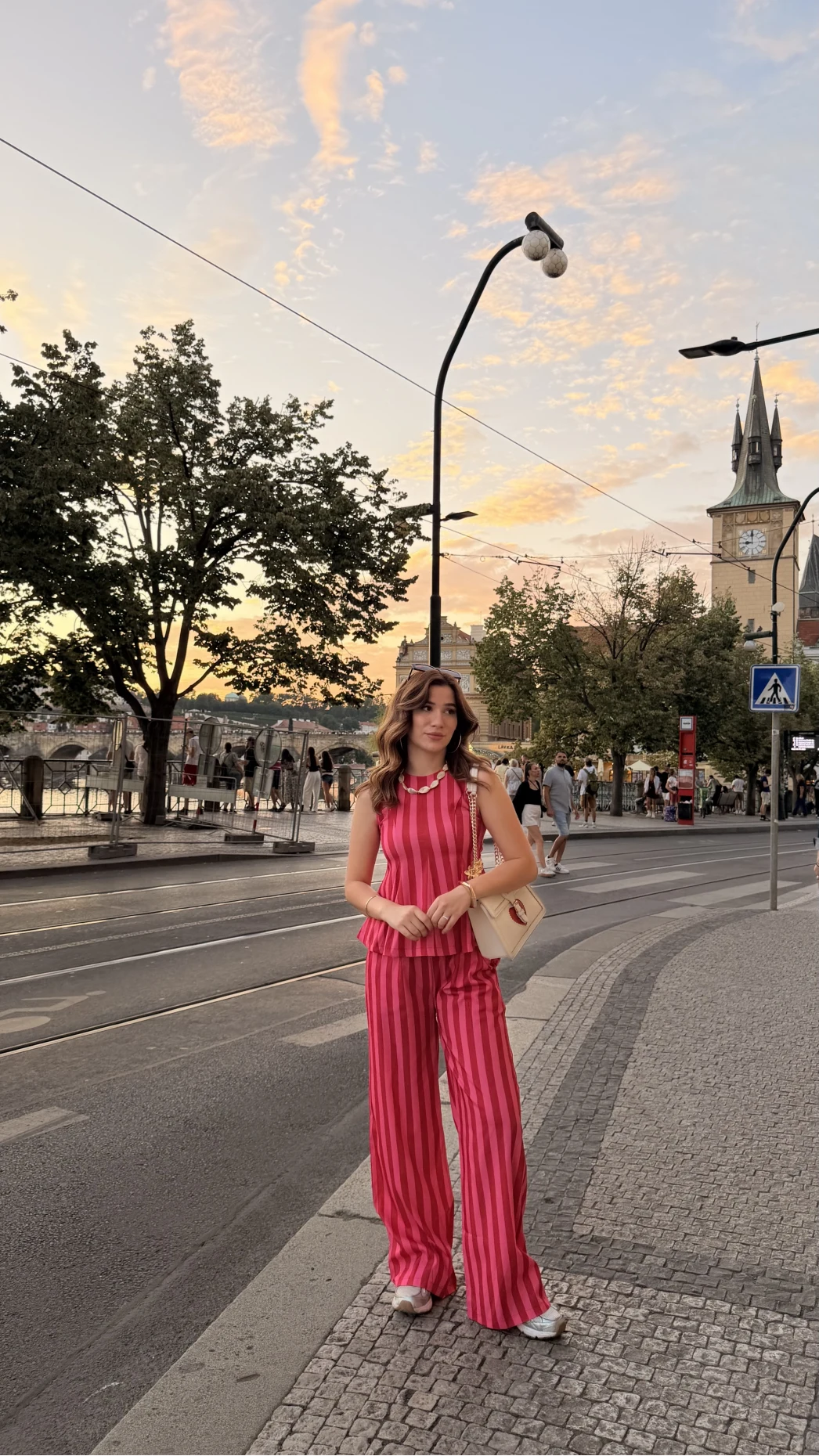 Pembe Kırmızı Çizgili Bluz Pantolon Takım
