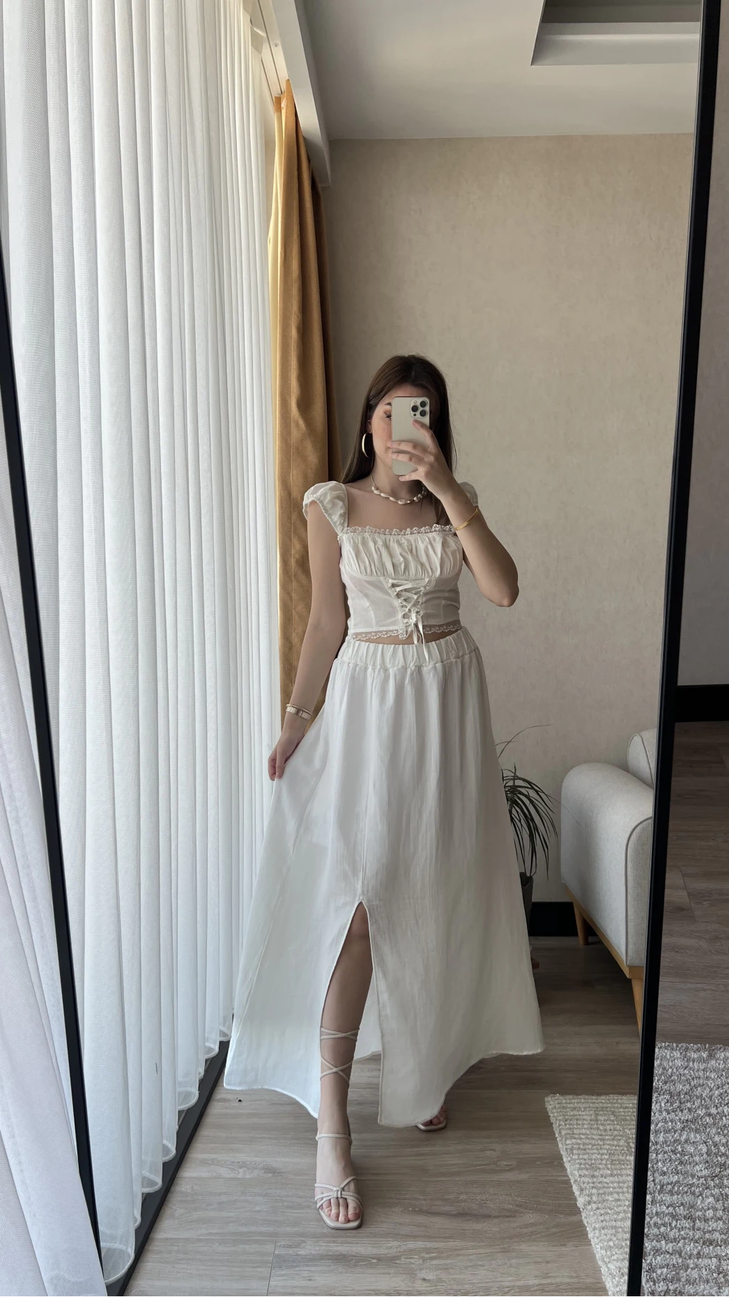 Penapella Beyaz Dantelli Crop