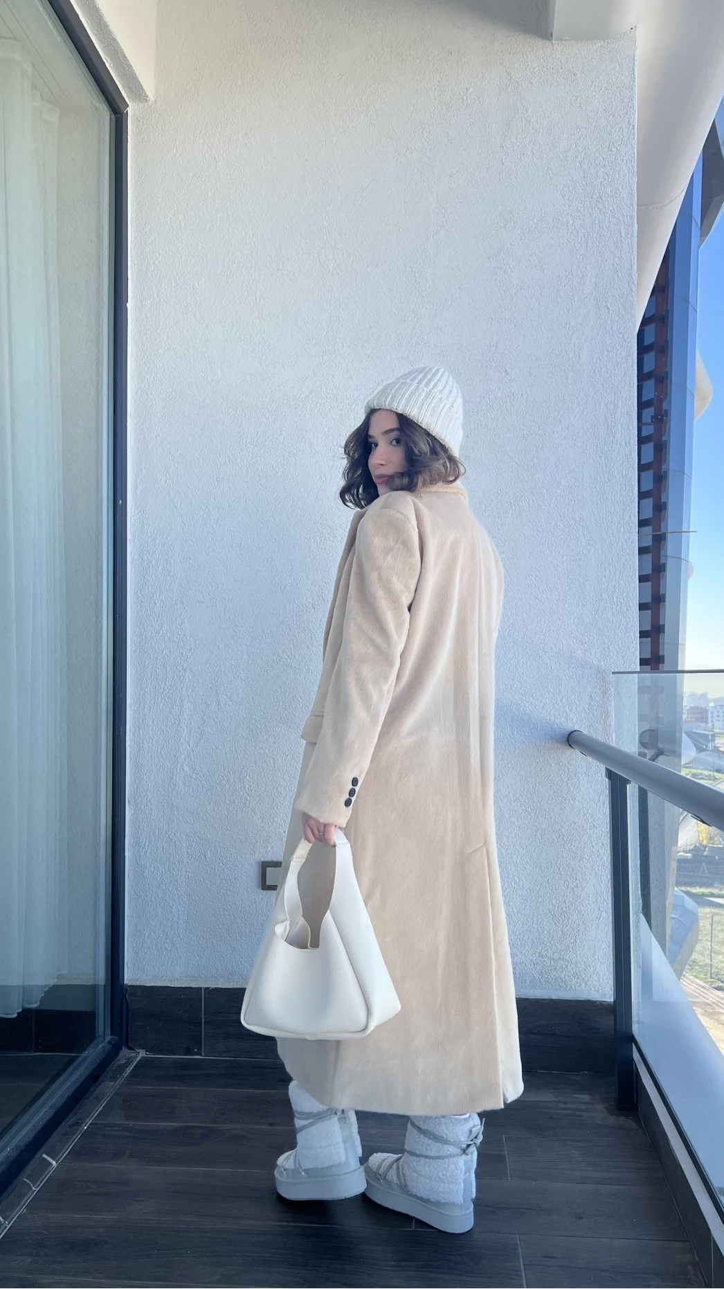 Premium Tüylü Bej Kaban