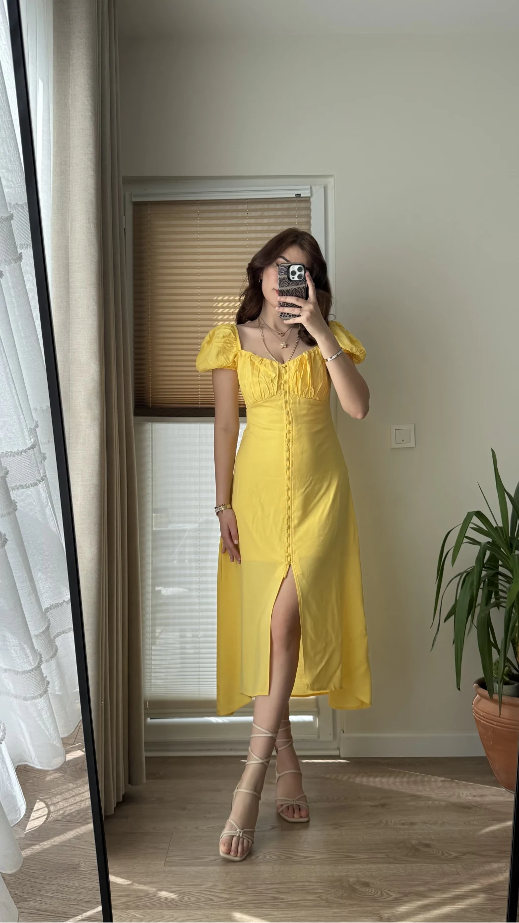 Prenses Yaka Sarı Astarlı Elbise