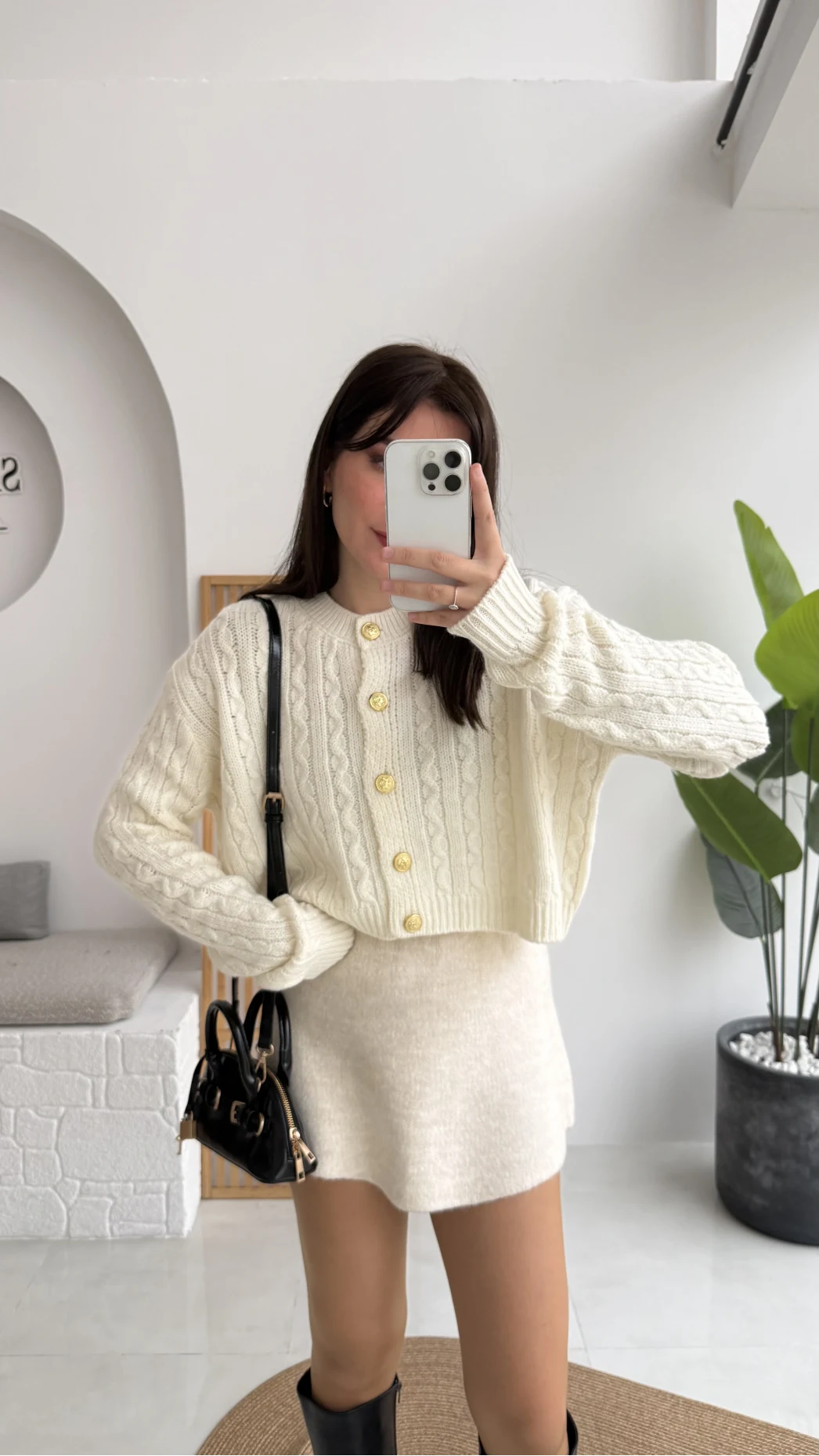 Rachel Gold Düğme Detay Crop Hırka - Ekru