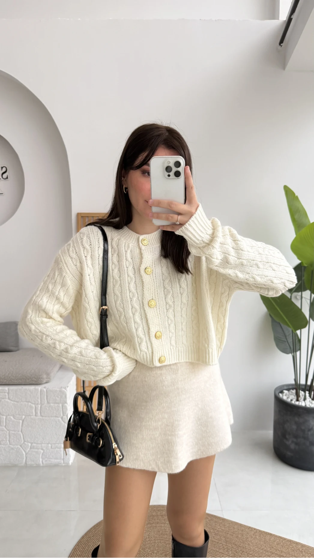 Rachel Gold Düğme Detay Crop Hırka - Ekru