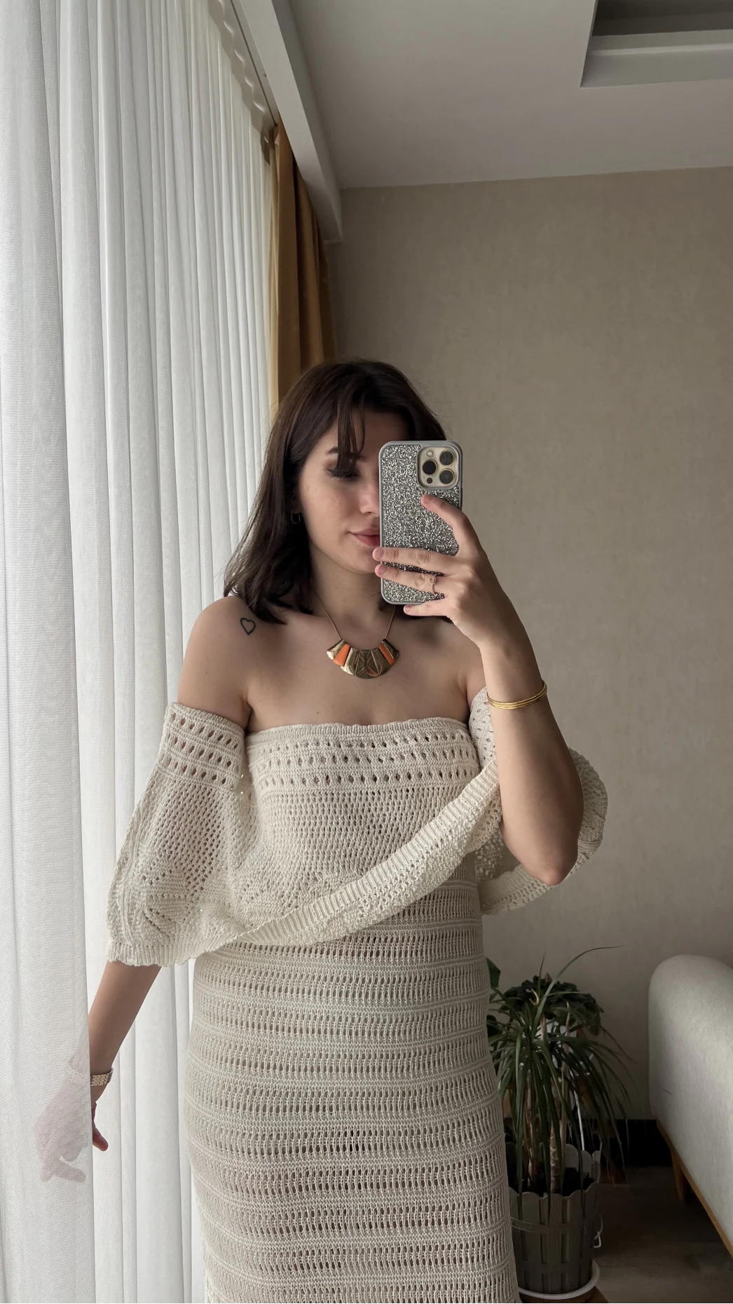 Sahil Elbise Krem Triko