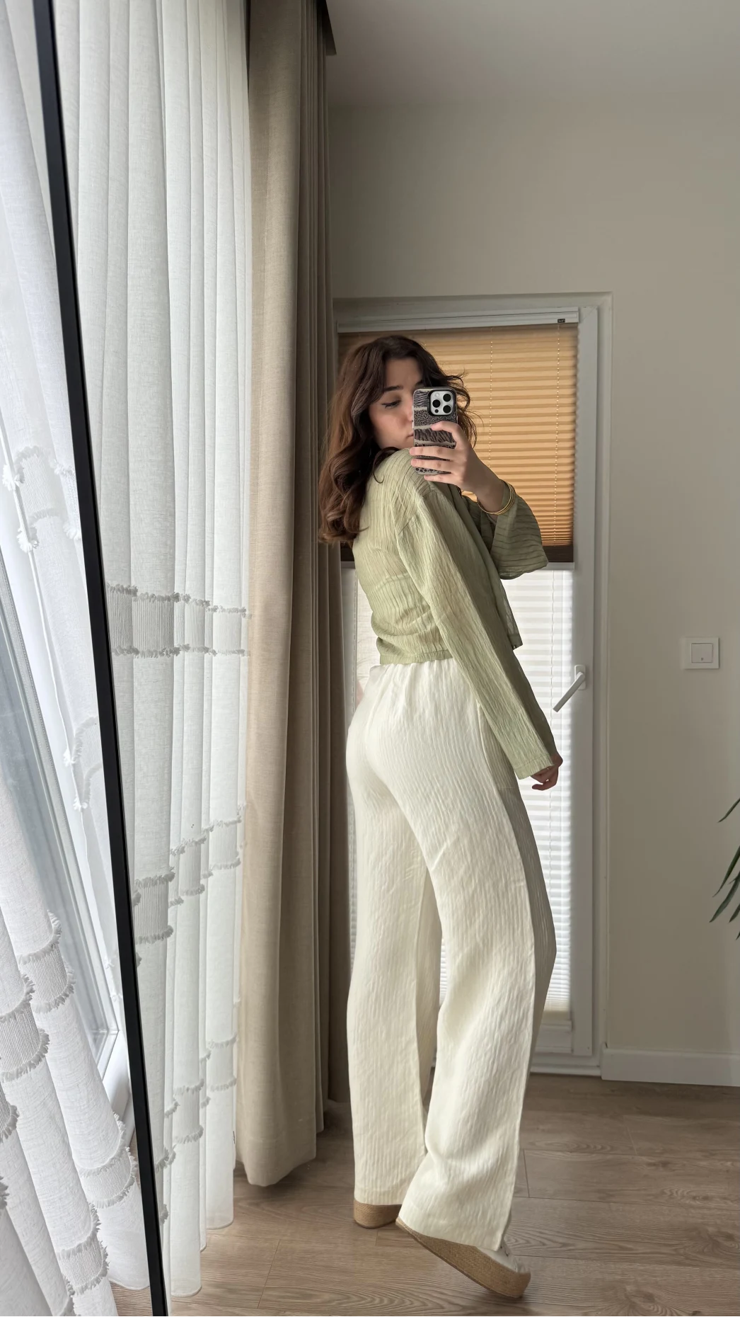 Selana Kırık Beyaz Pantolon