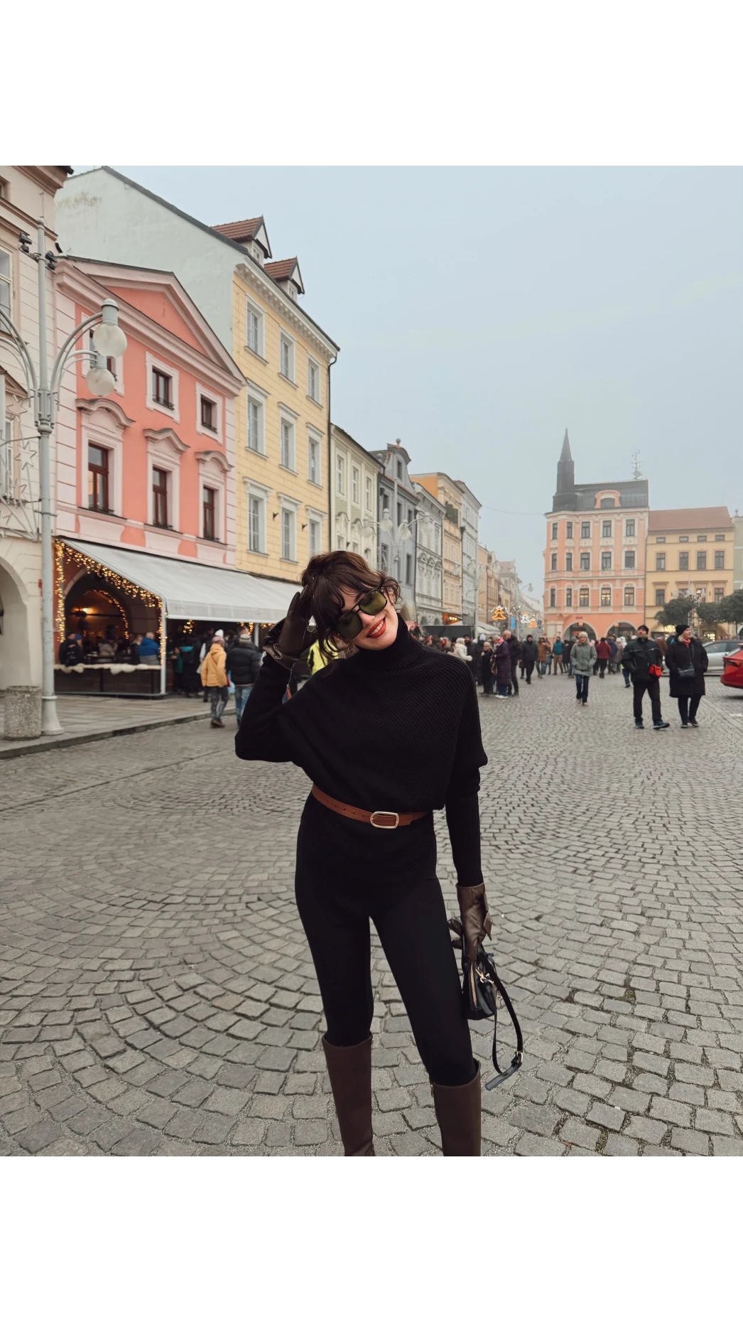 Shirley Asimetrik Kesim Boğazlı Triko Panço - Siyah