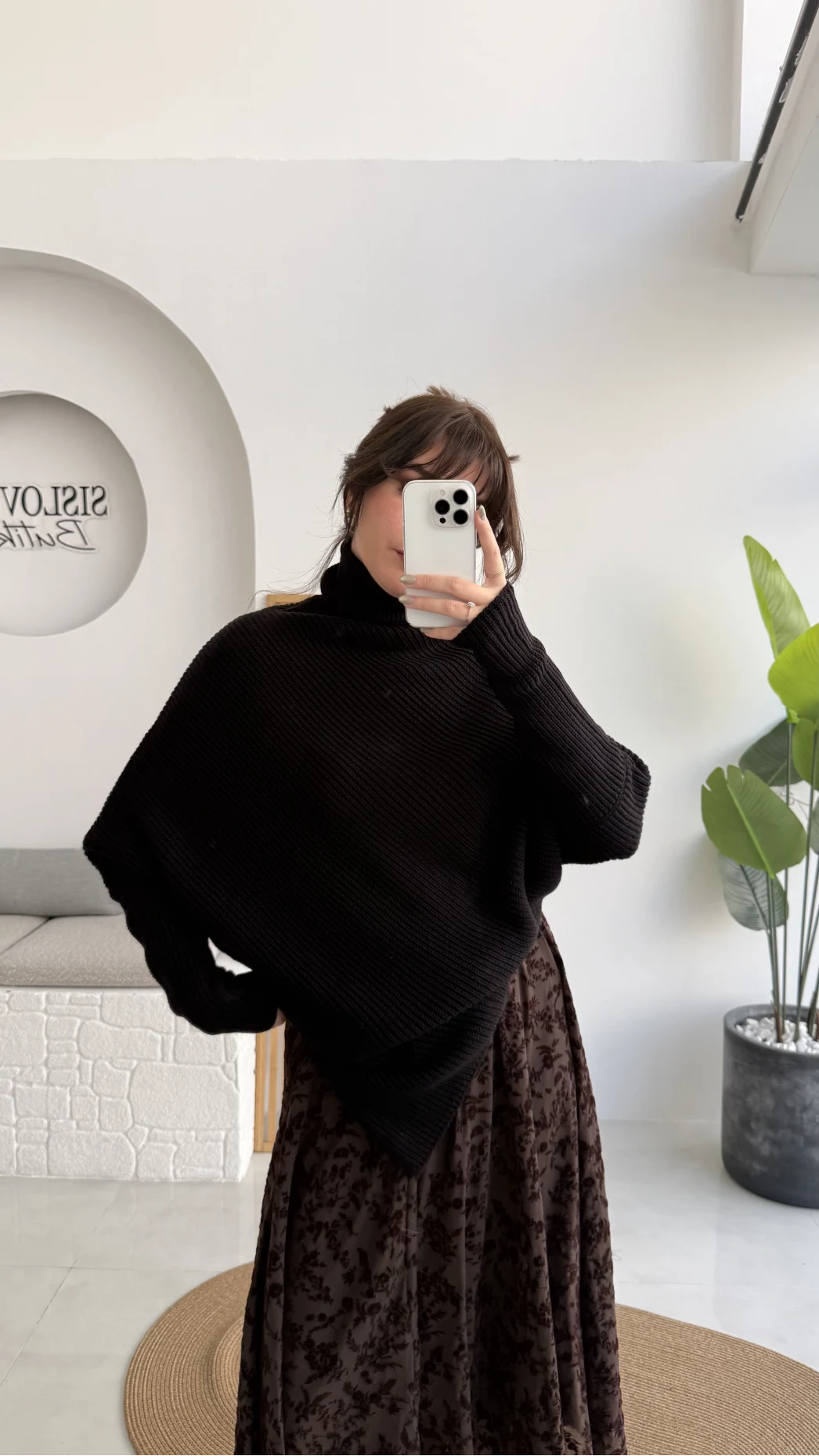 Shirley Asimetrik Kesim Boğazlı Triko Panço - Siyah