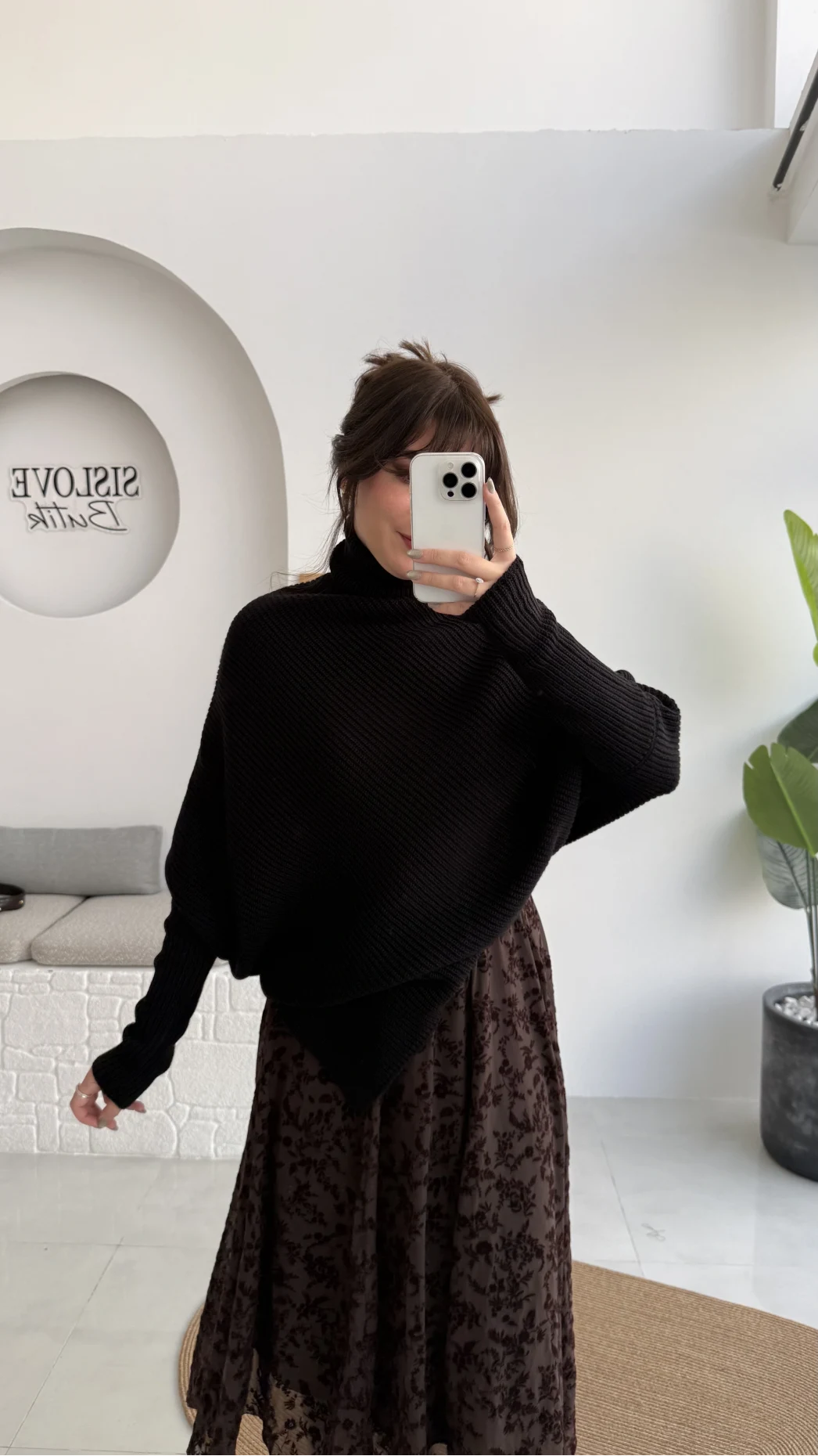 Shirley Asimetrik Kesim Boğazlı Triko Panço - Siyah