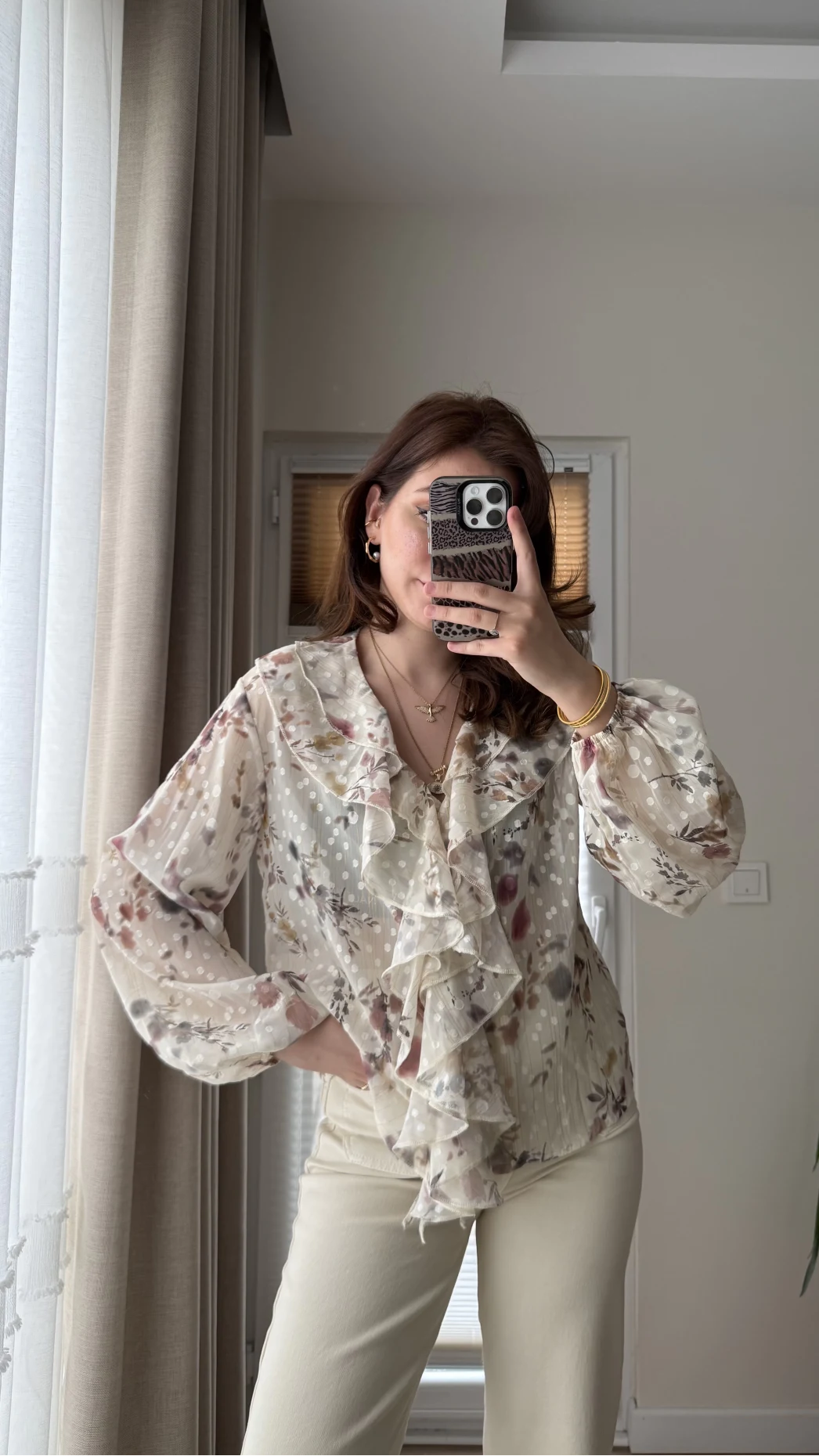 Şifon Fırfır Detay Bluz Krem