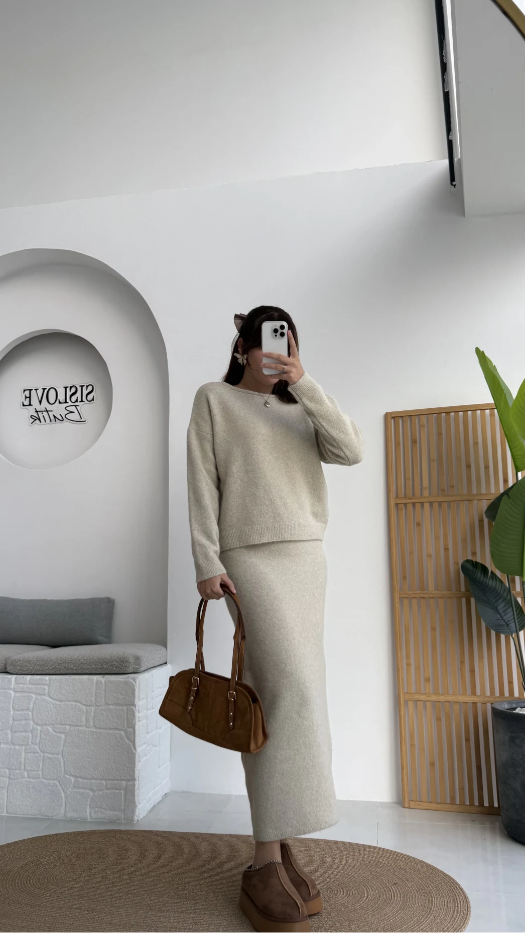 Sırtı Açık Etekli Takım - Taş - Kod: 9005