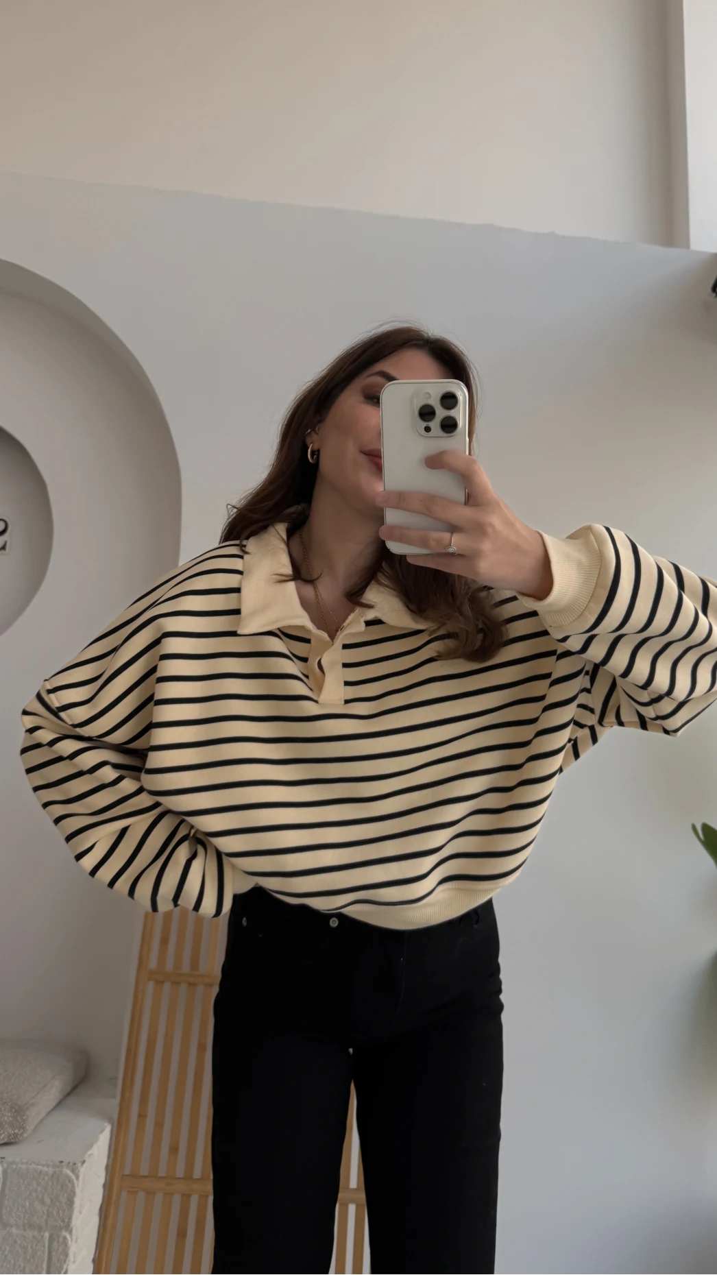 Siyah Çizgili Krem Polo Yaka Sweatshirt