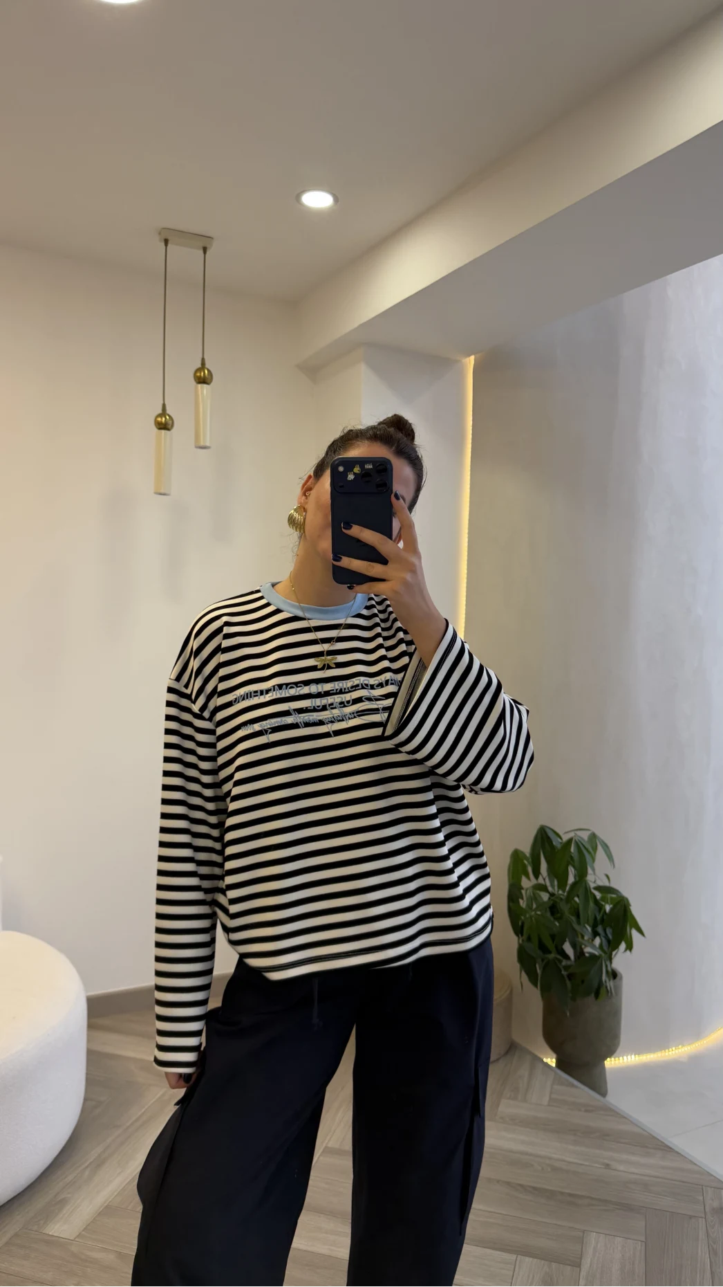 Siyah Çizgili Mavi Baskılı Sweatshirt - Kod: 1126