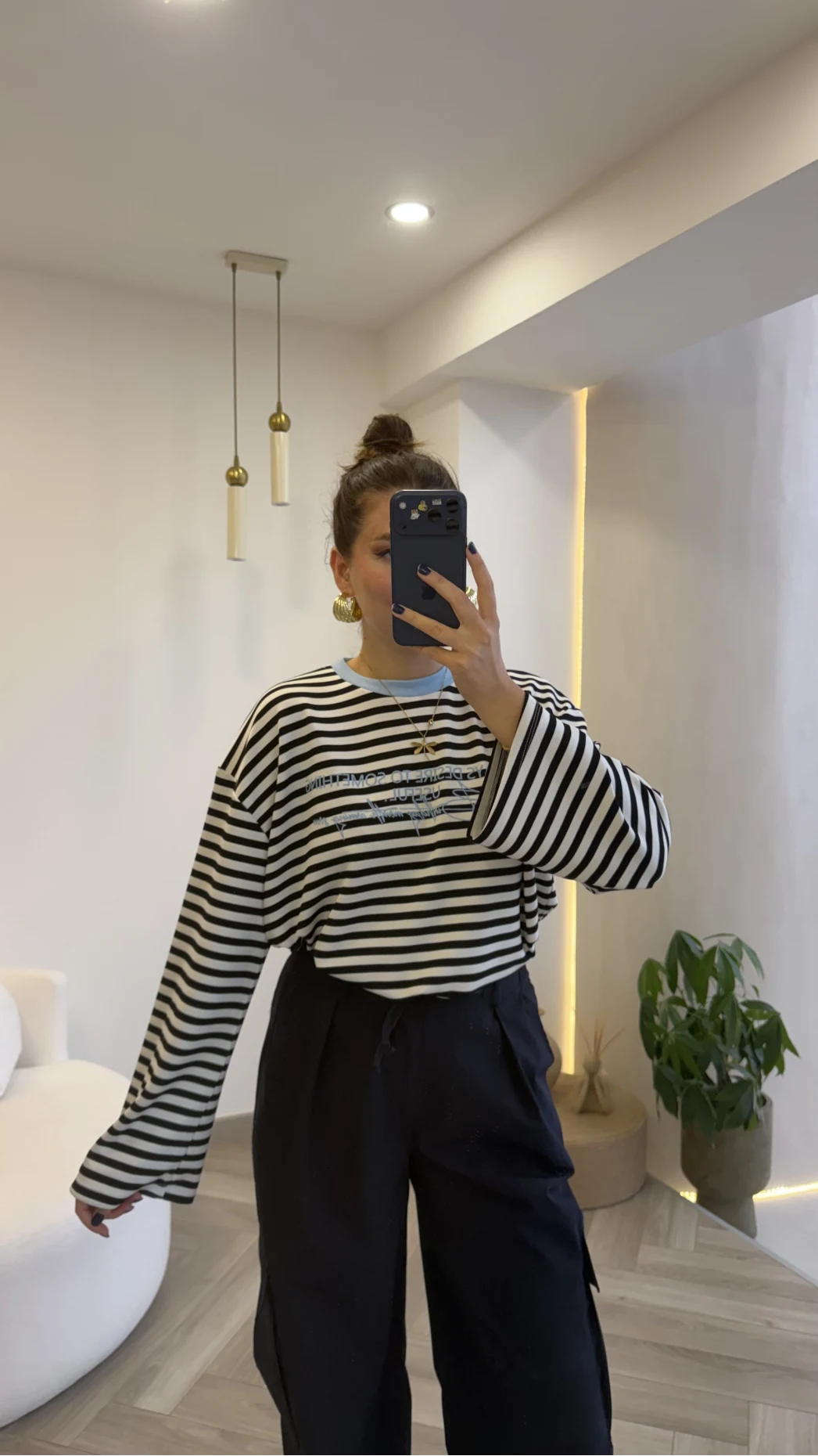 Siyah Çizgili Mavi Baskılı Sweatshirt - Kod: 1126