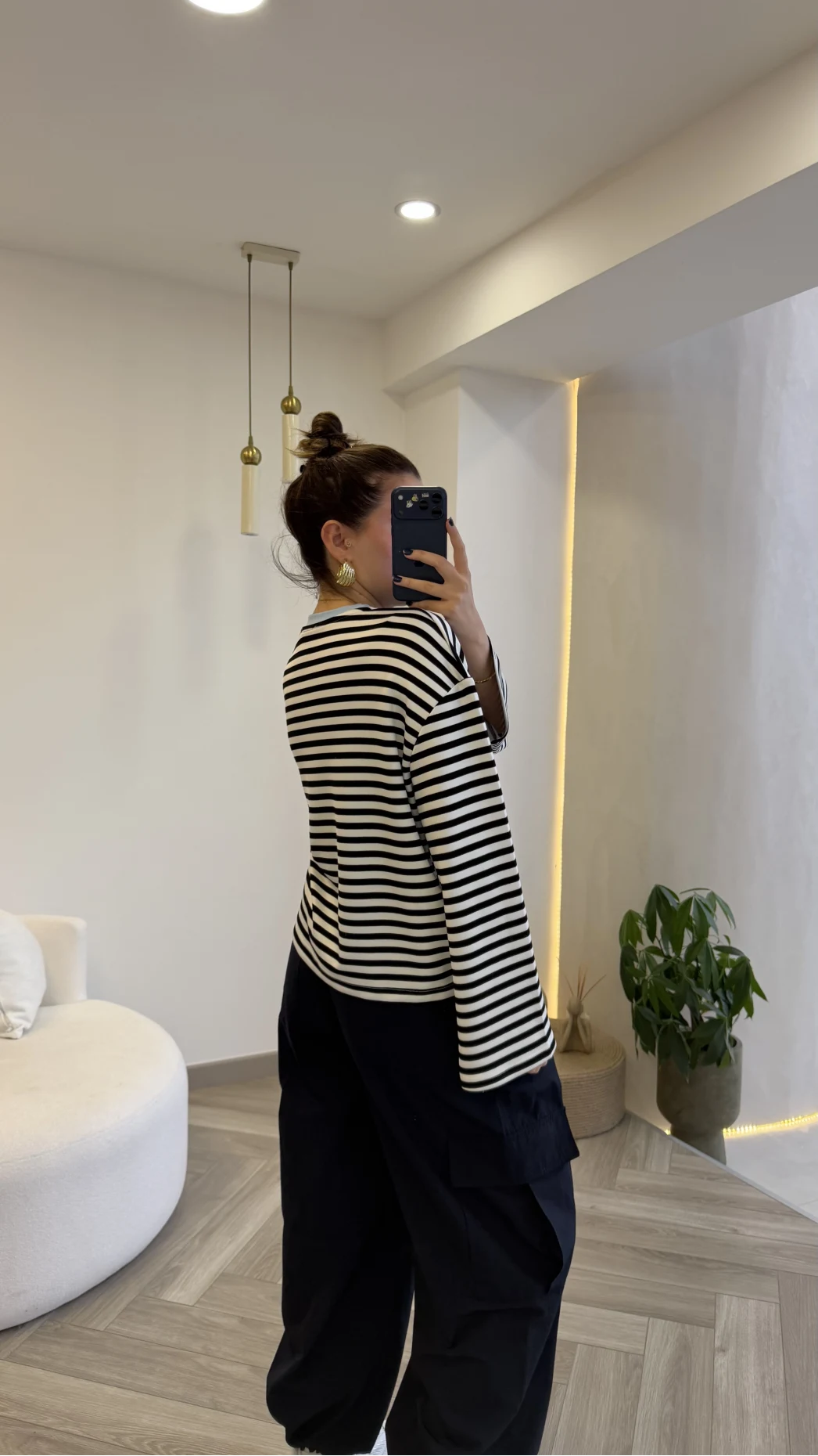 Siyah Çizgili Mavi Baskılı Sweatshirt - Kod: 1126