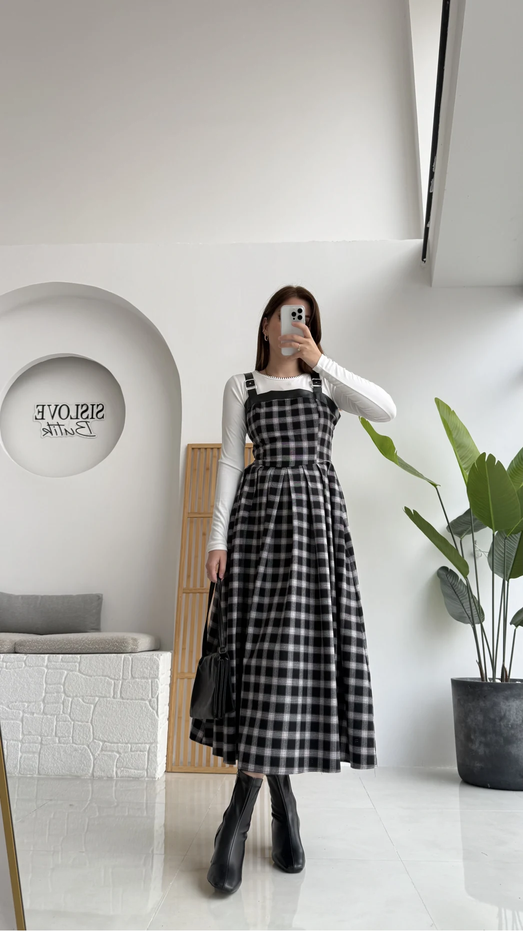 Siyah Deri Detaylı Ekose Desenli Elbise