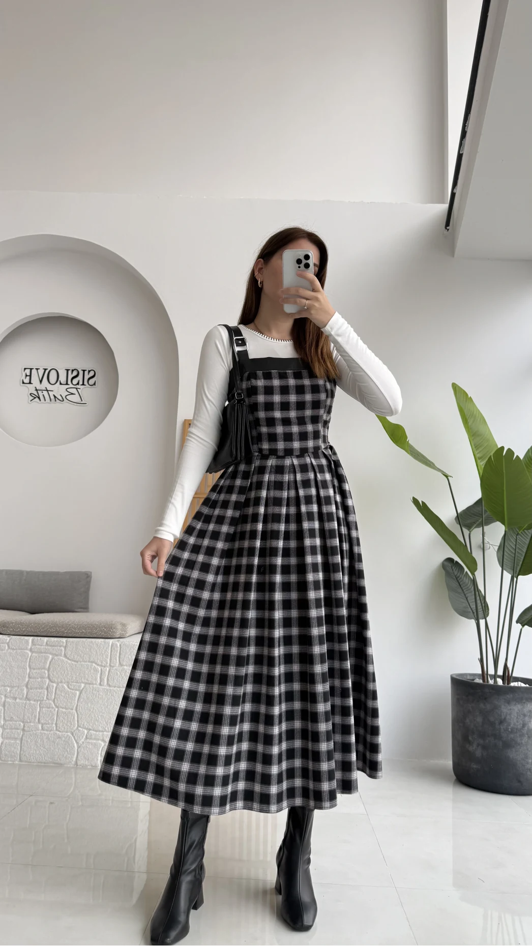 Siyah Deri Detaylı Ekose Desenli Elbise