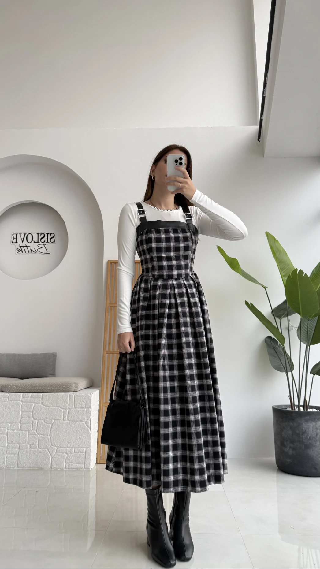 Siyah Deri Detaylı Ekose Desenli Elbise