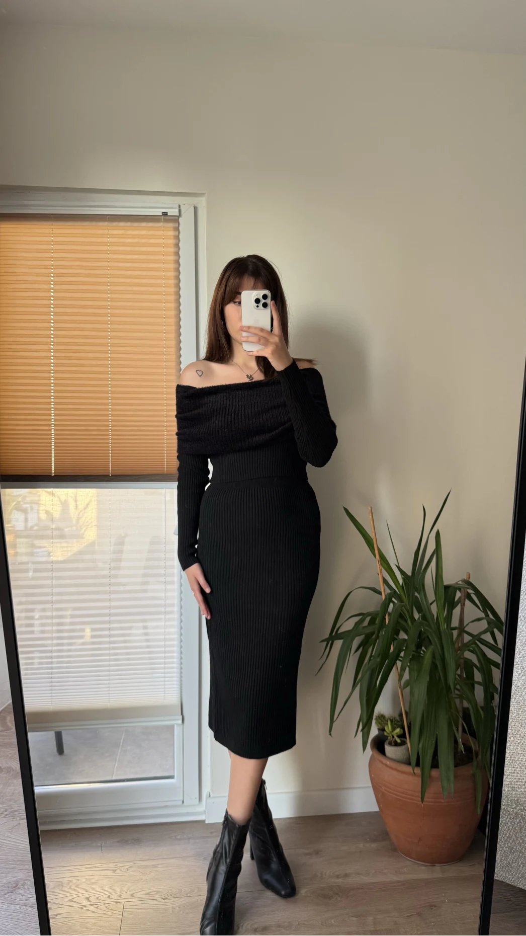 Siyah Madonna Model Etek & Kazak Triko Takım