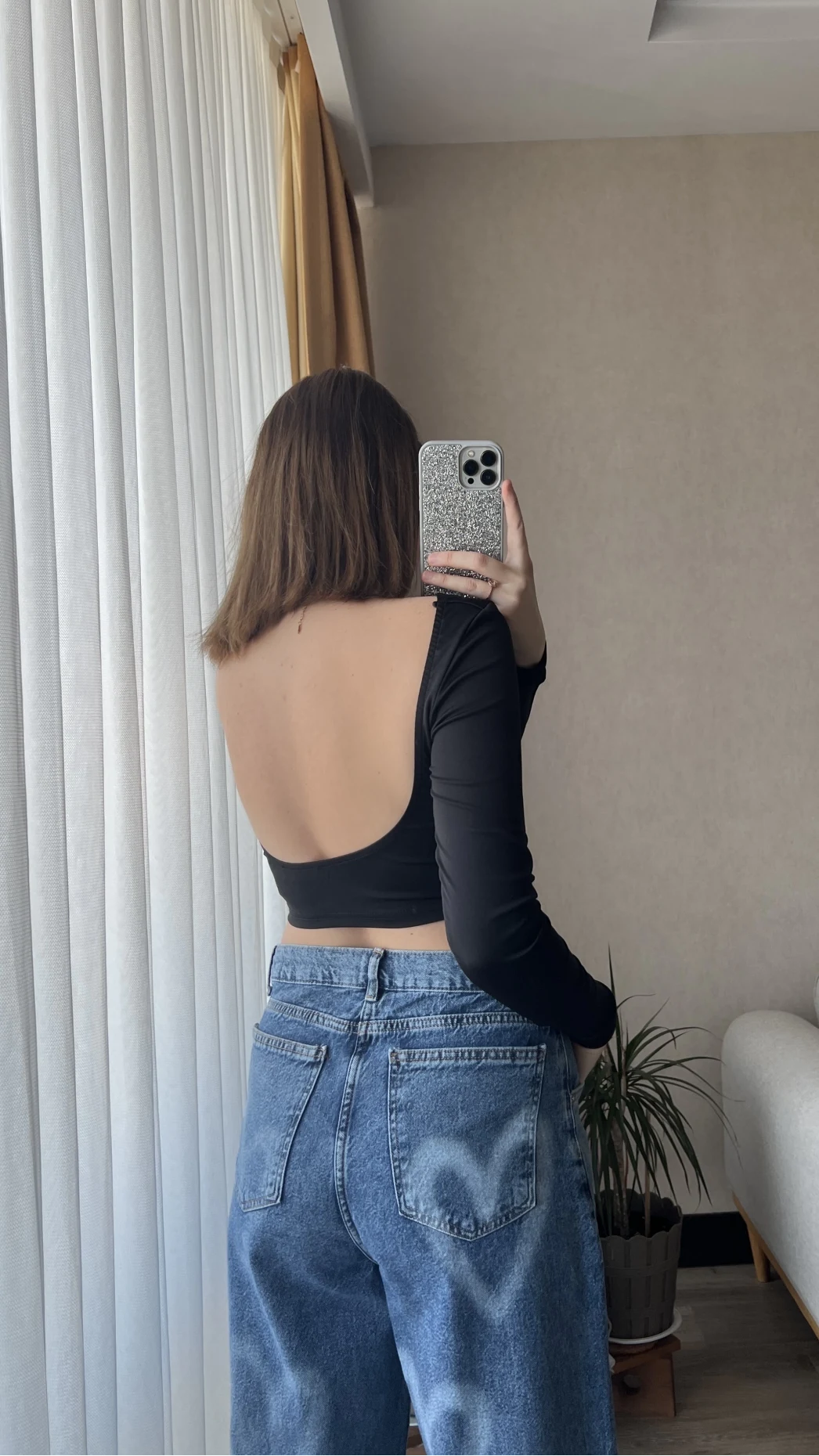 Siyah Sırt Detay Crop