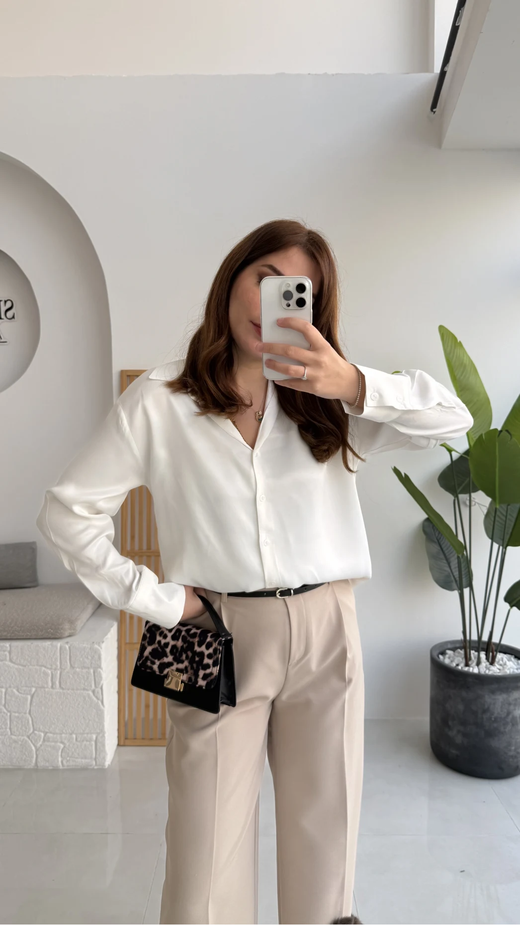 Sofia Dökümlü Saten Gömlek - Beyaz