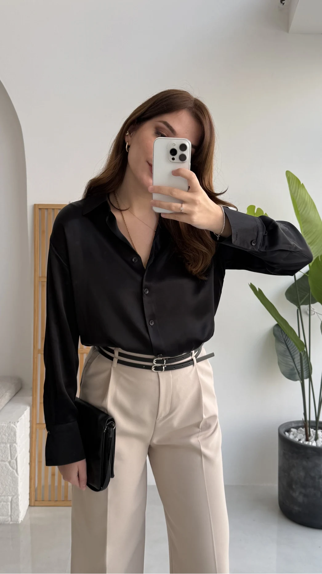 Sofia Dökümlü Saten Gömlek - Siyah