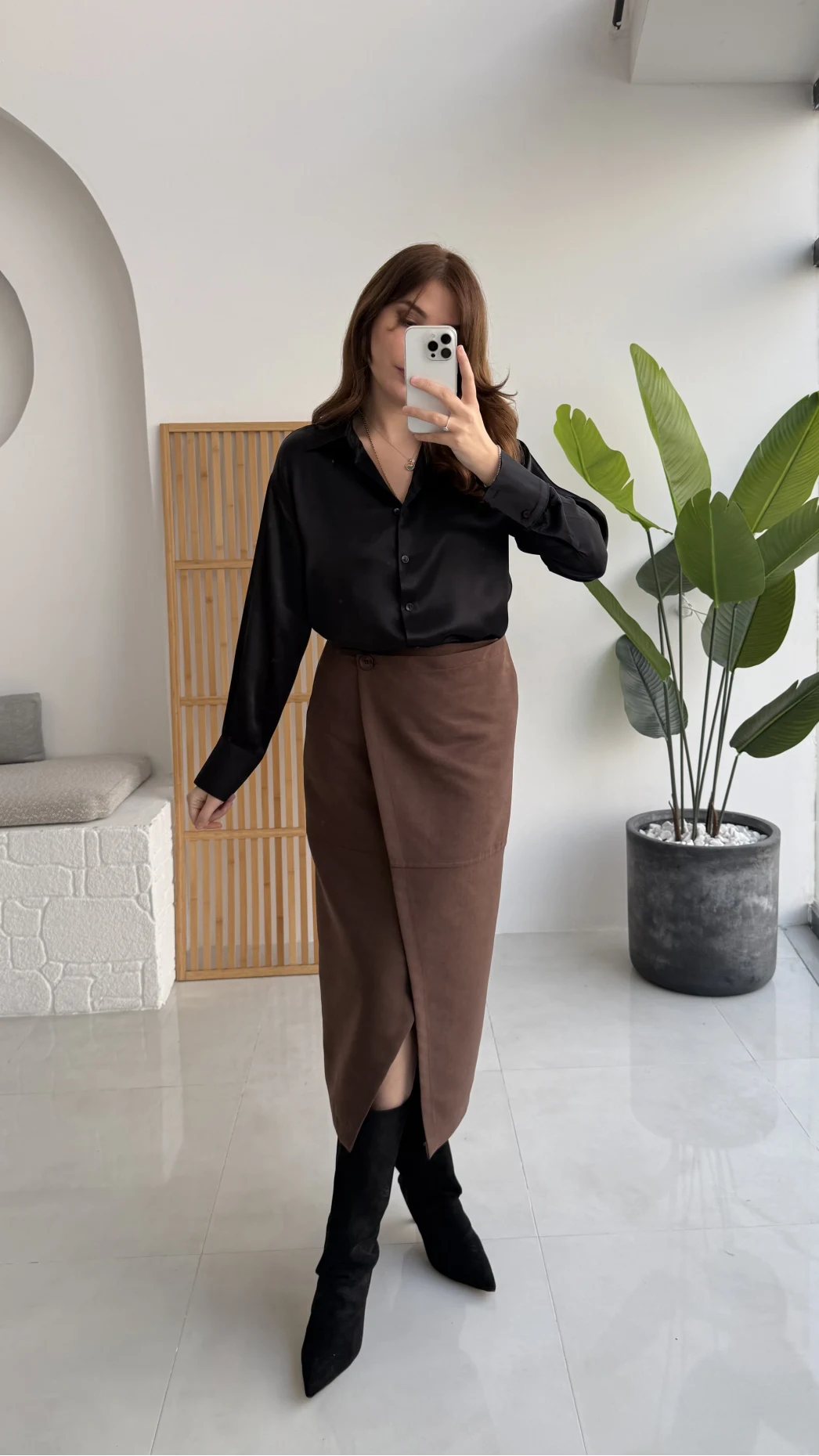 Tanya Asimetrik Kesim Düğme Detay Süet Etek - Acı Kahve