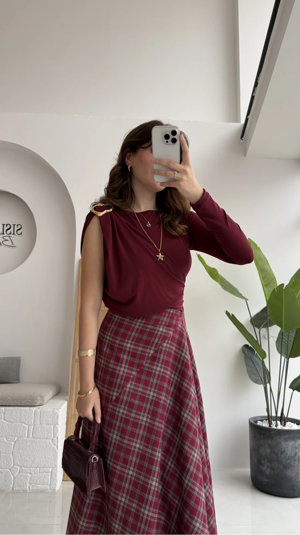 Tek Omuz Açık Aksesuar Detaylı Zıbın Bluz - Bordo