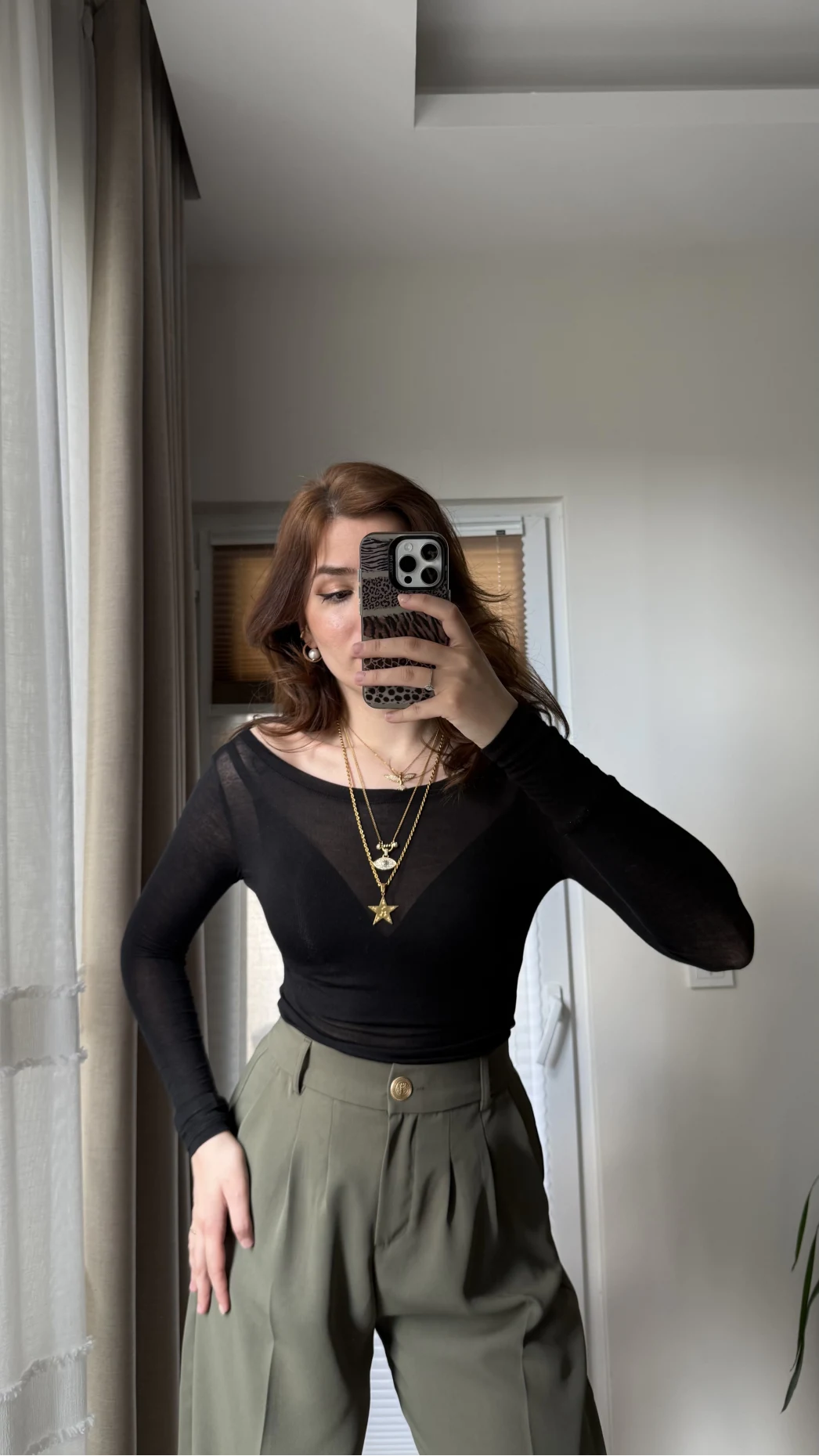 Transparan Siyah Kayık Yaka Bluz