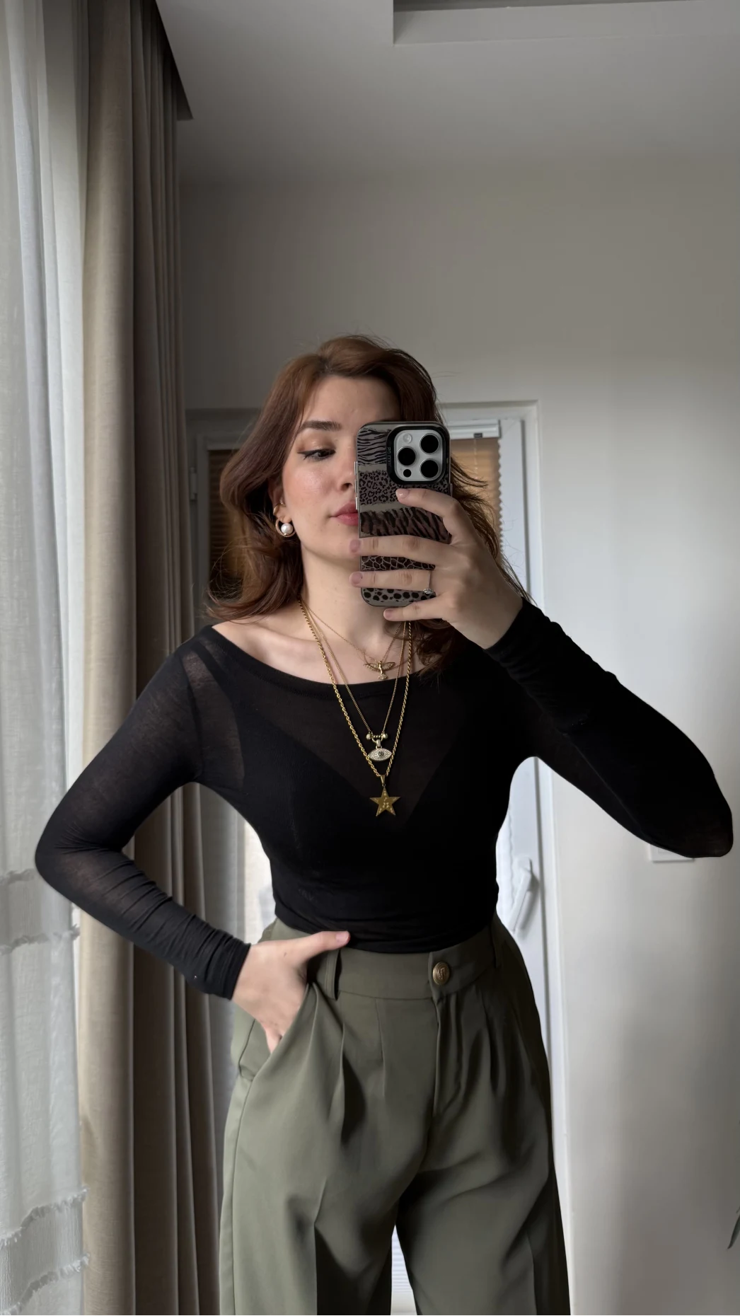 Transparan Siyah Kayık Yaka Bluz