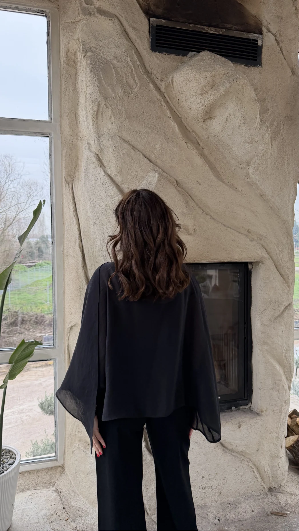 ÖN SİPARİŞ - Uçuşan Pelerin Bluz - Siyah - Kod: 5026