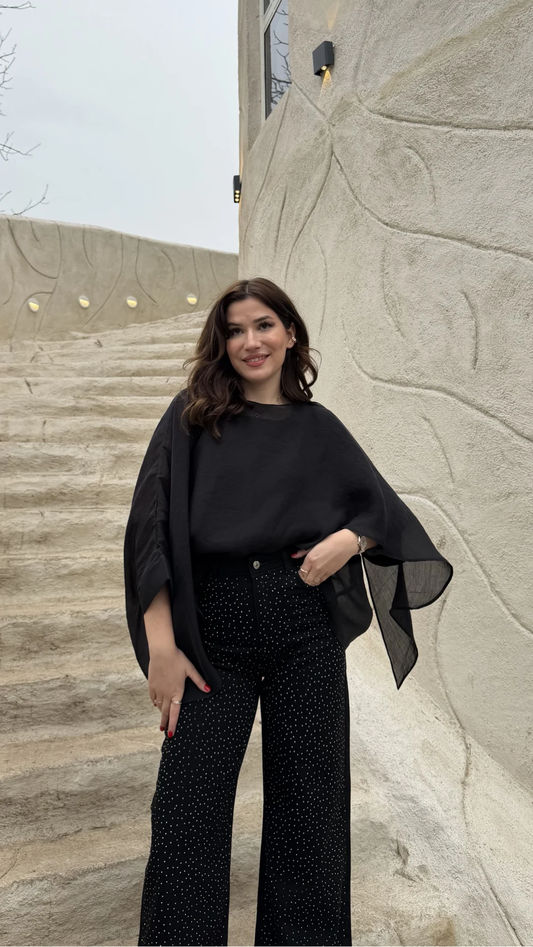 ÖN SİPARİŞ - Uçuşan Pelerin Bluz - Siyah - Kod: 5026