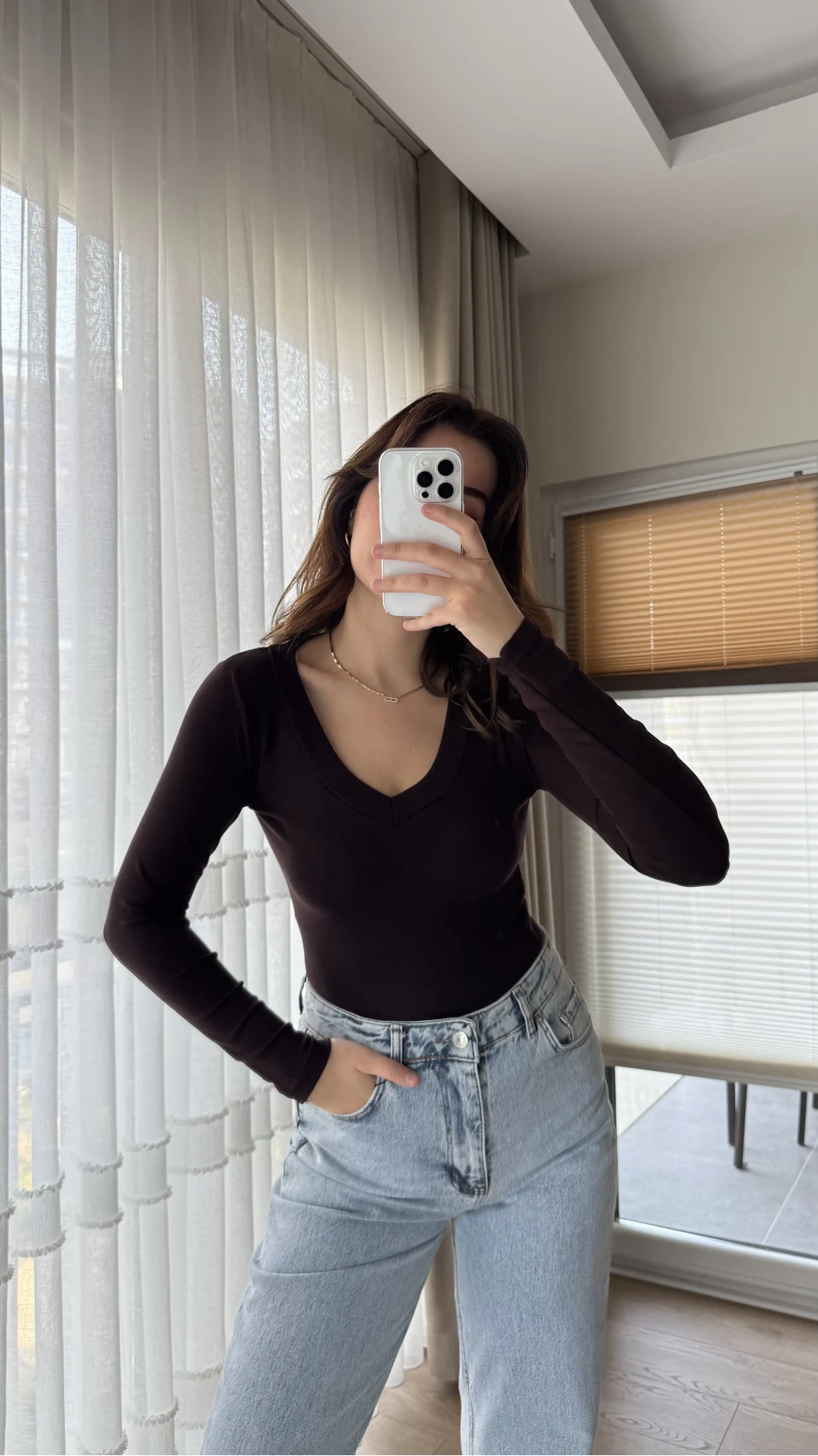 V Yaka Oys Acı Kahve