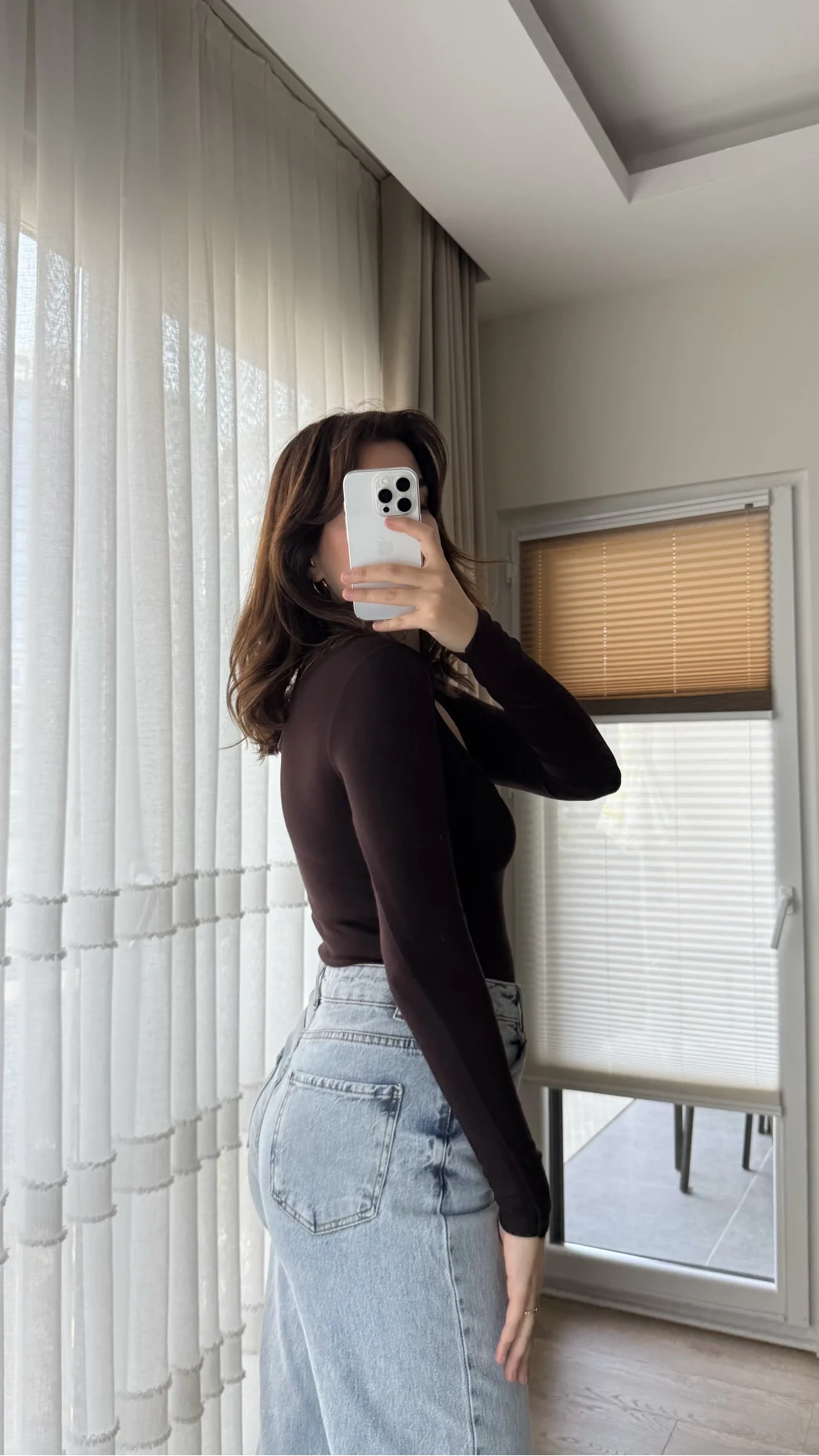 V Yaka Oys Acı Kahve